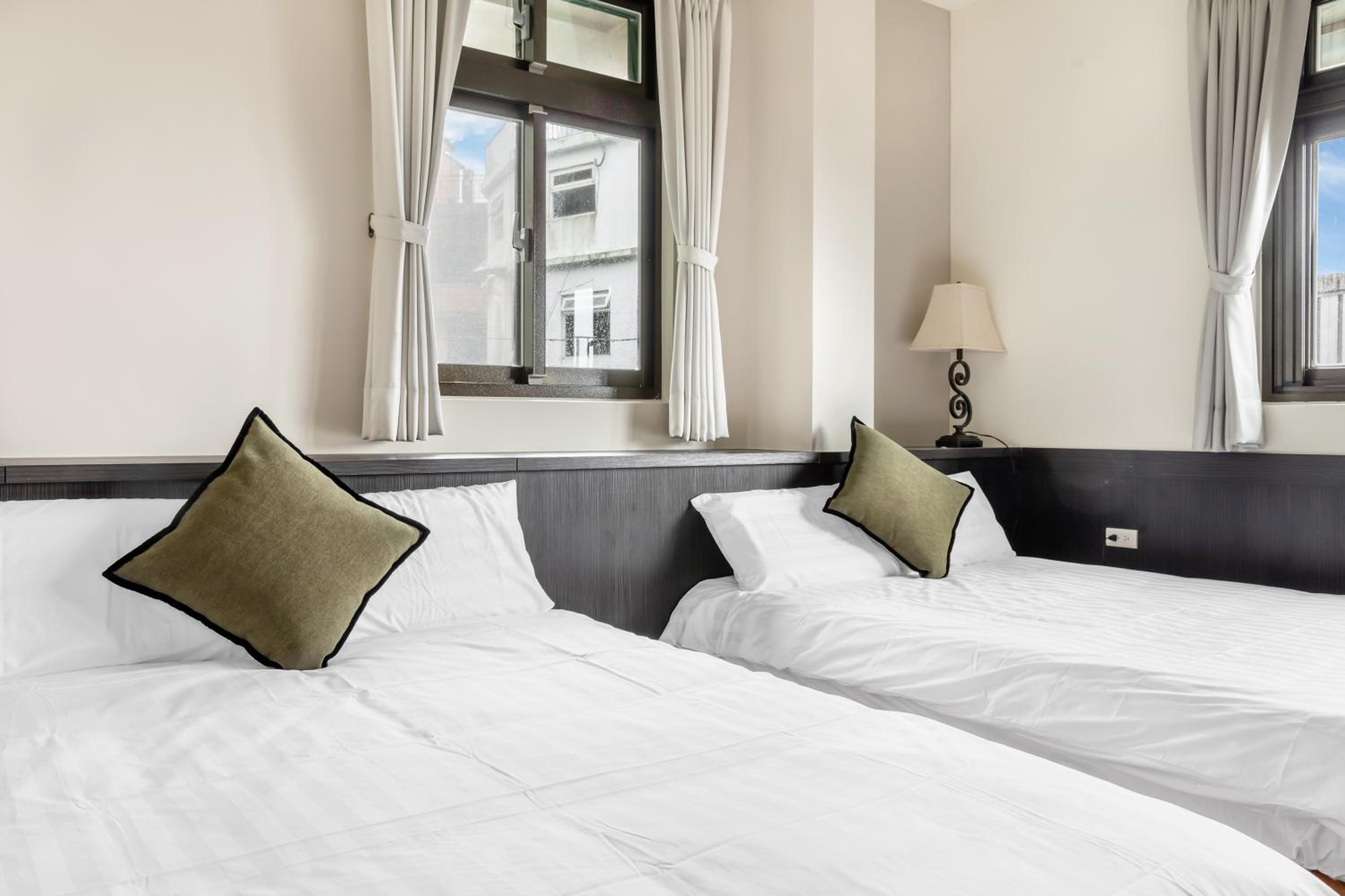 Classic Quadruple Room photo 2