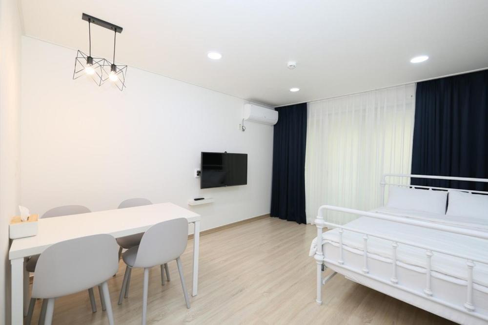 Double or Twin Room photo 1