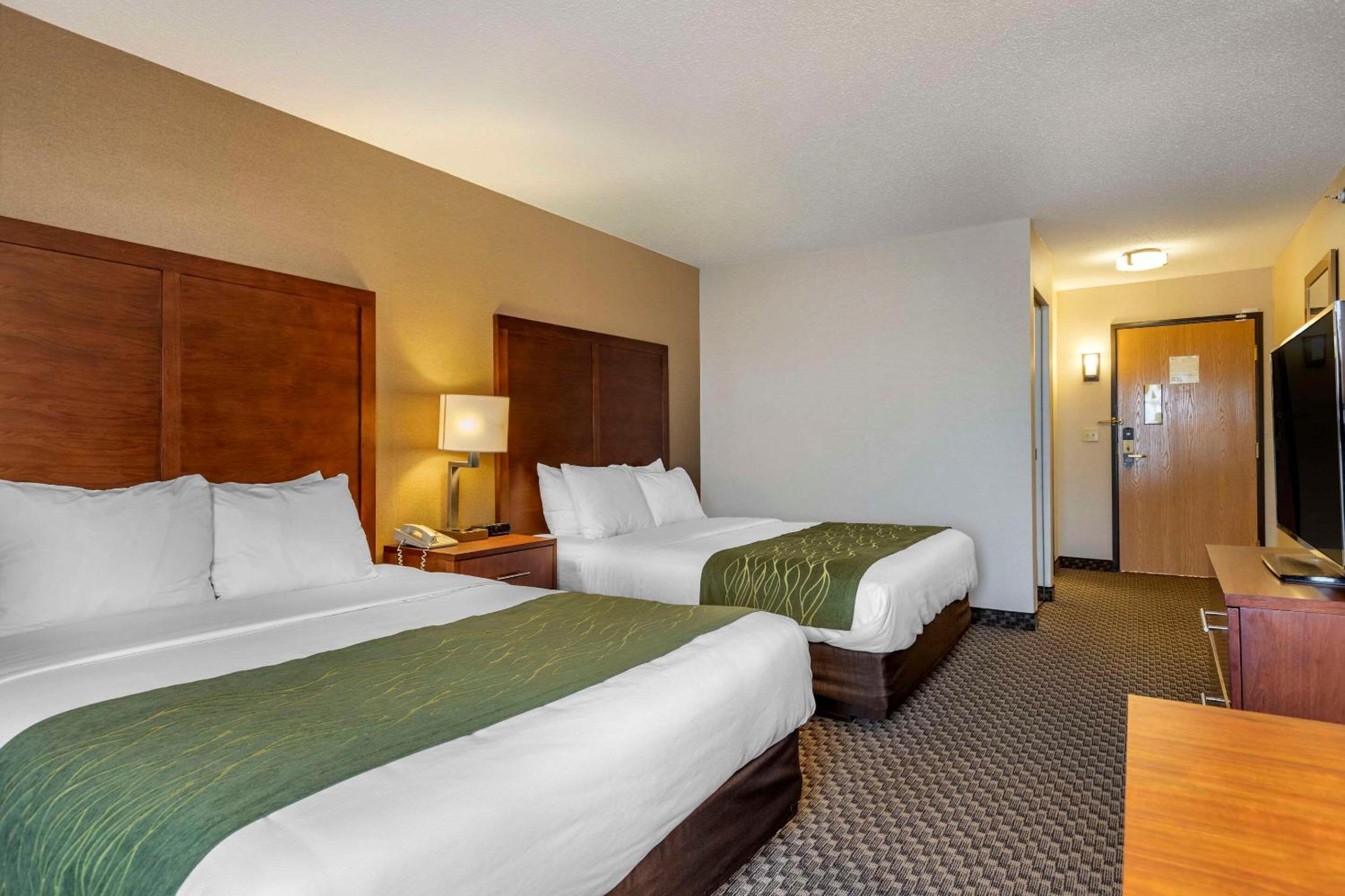 Queen Room with Two Queen Beds - Non-Smoking