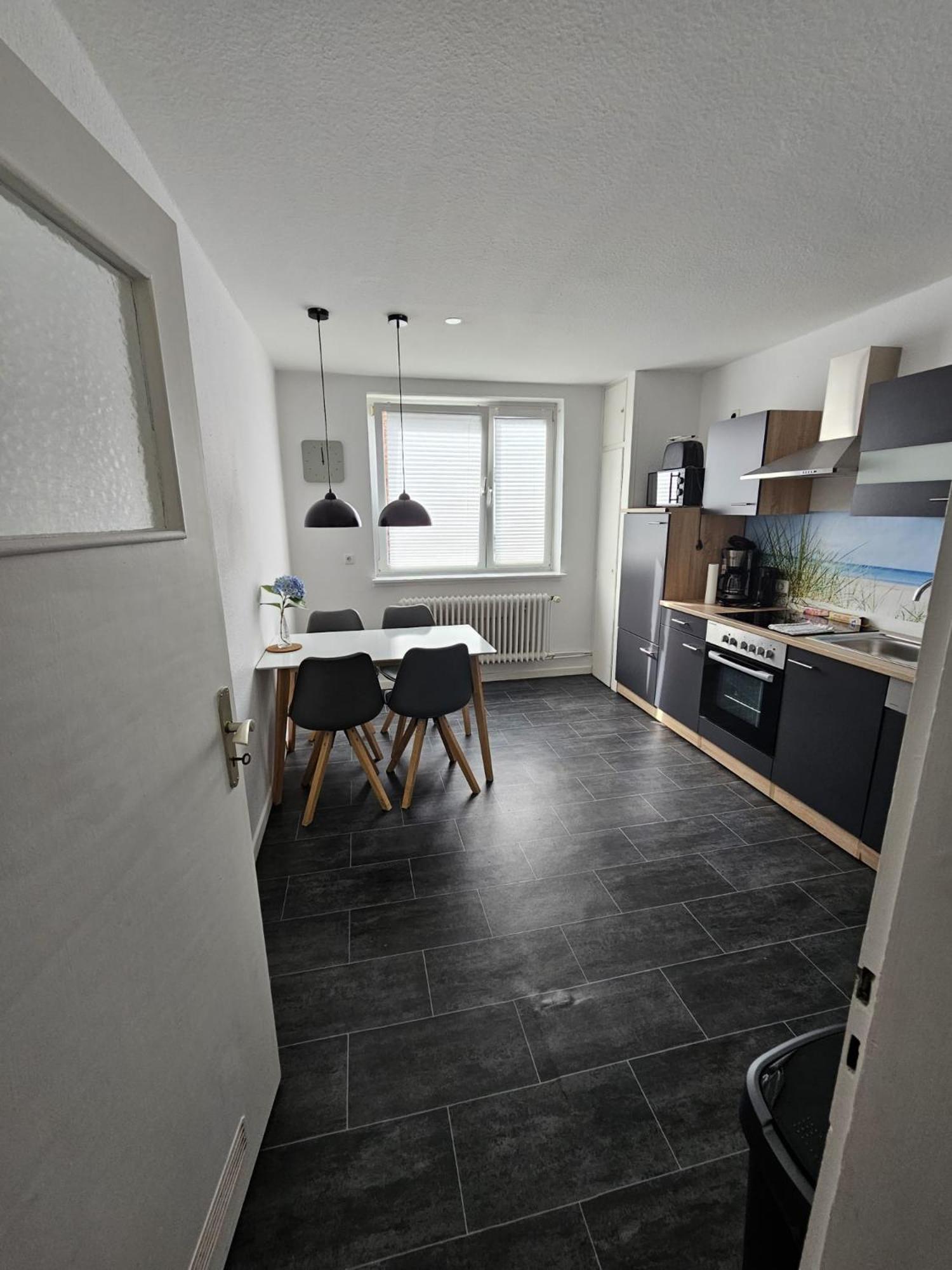 One-Bedroom Apartment - Photo 5