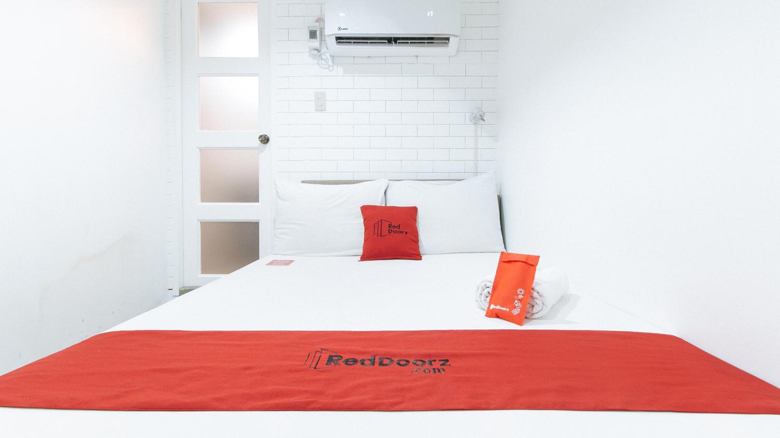 Standard Double Room - Photo 16