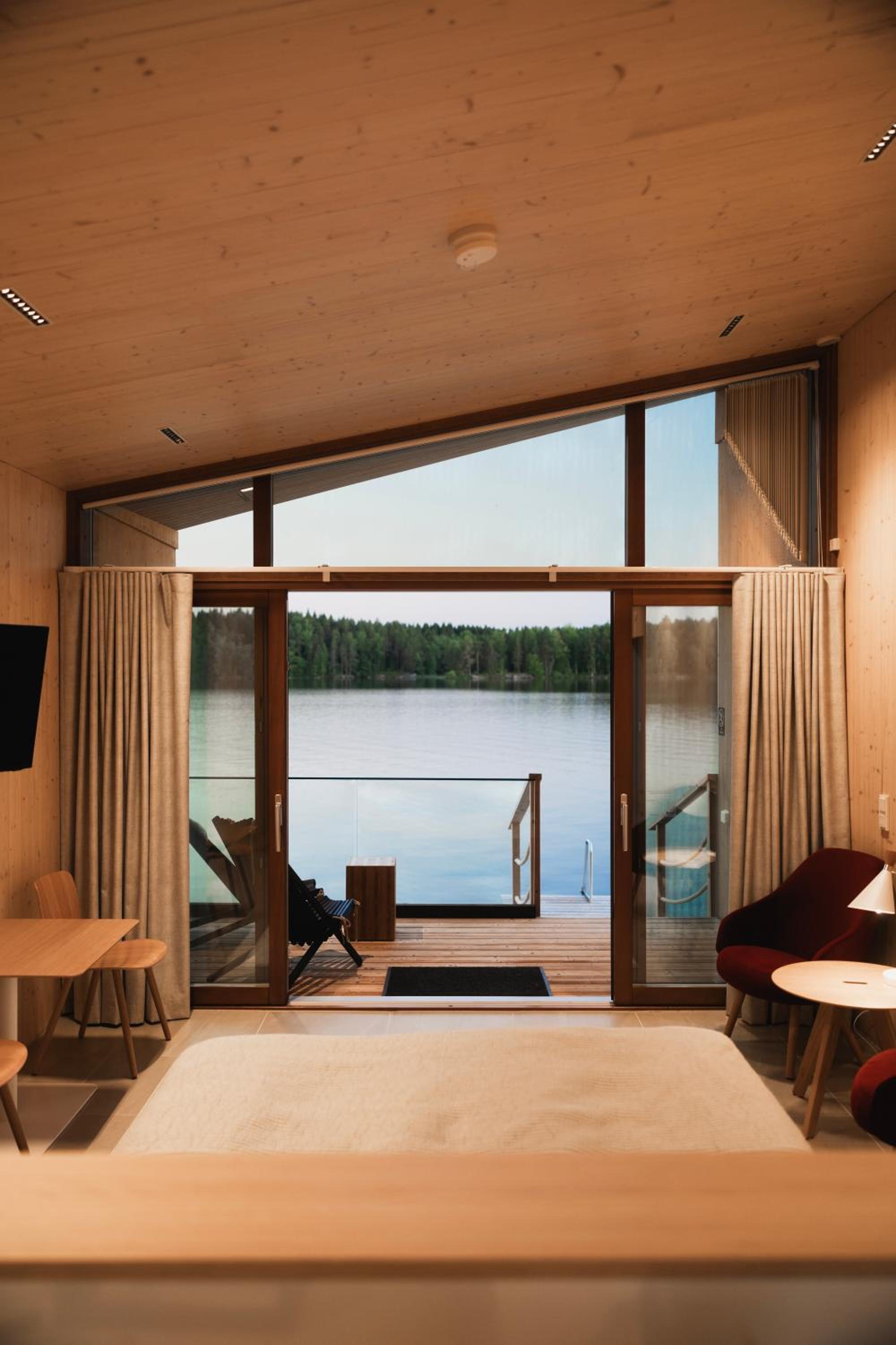Double Room with Lake View and Sauna - Photo 14
