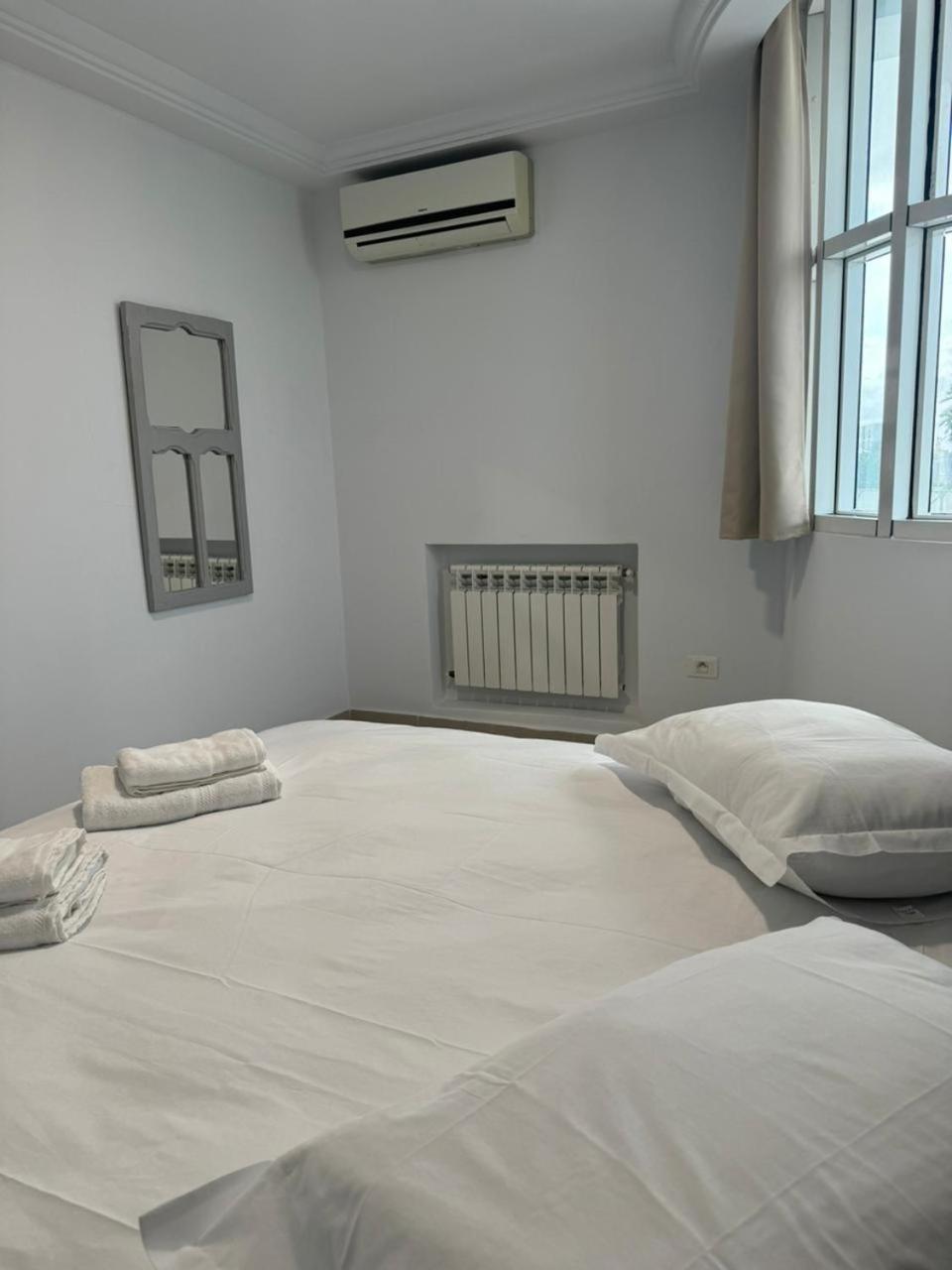 One-Bedroom Apartment photo 3