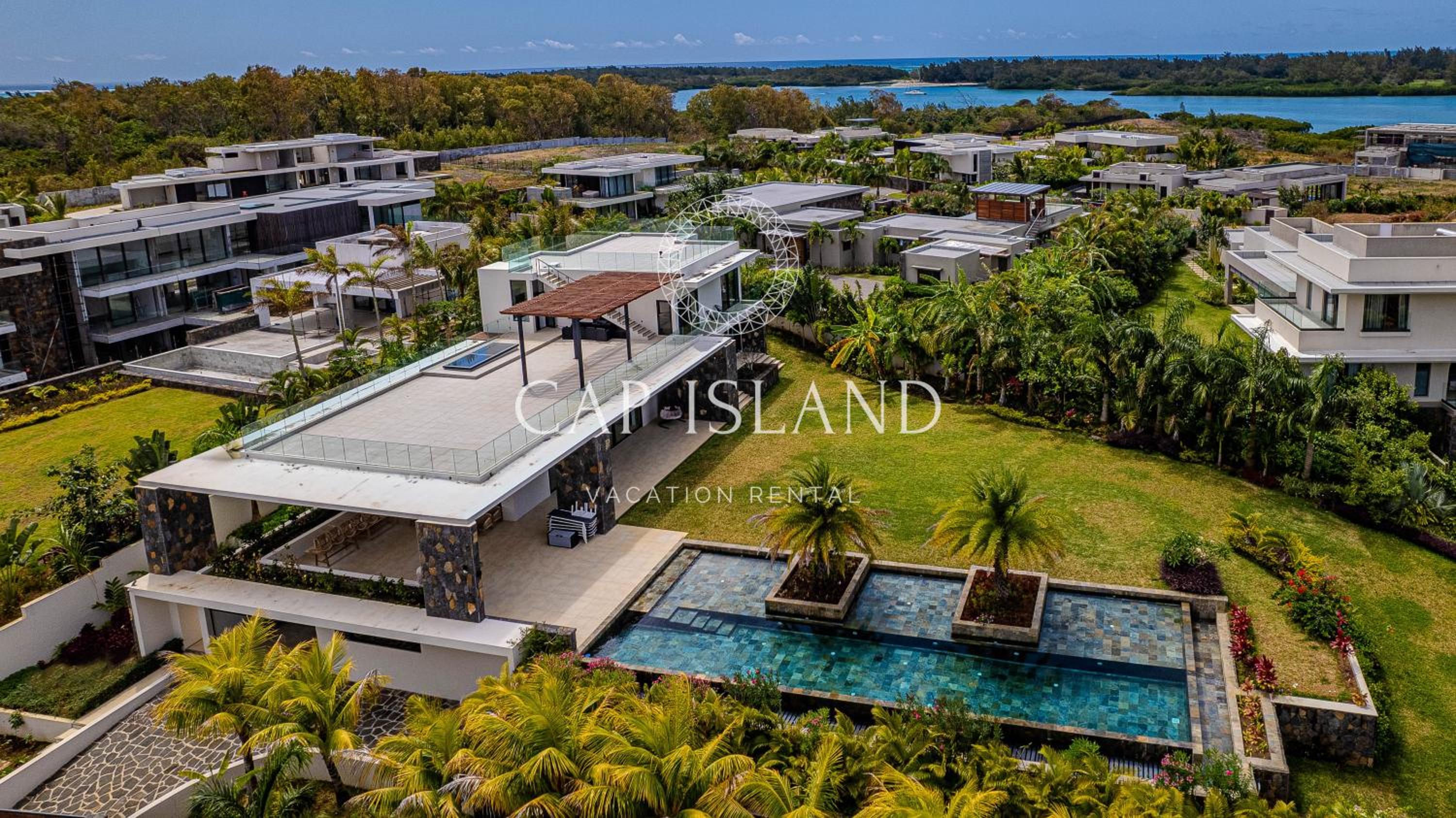Villa photo 3