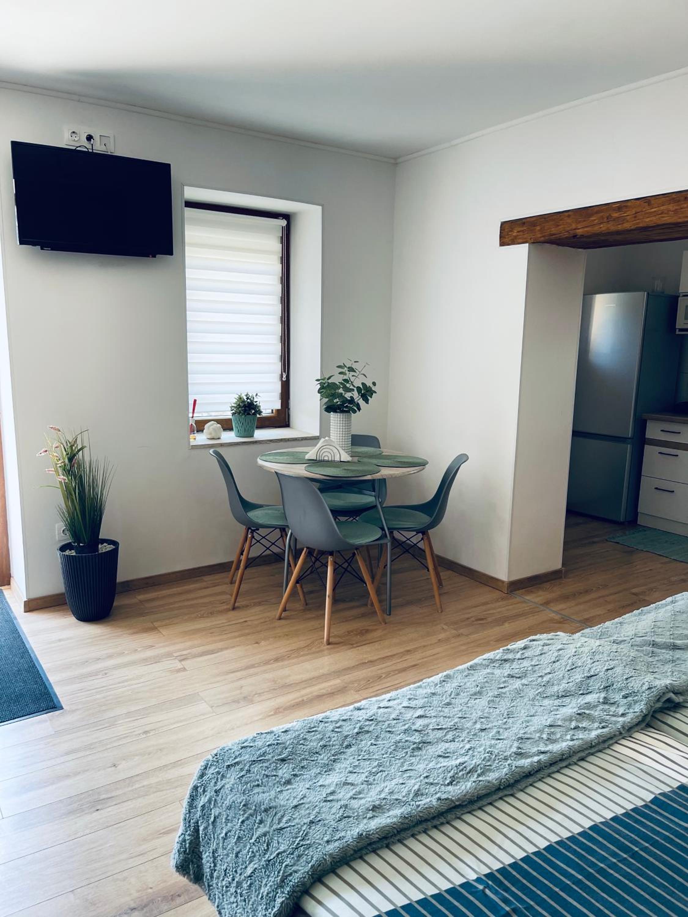 One-Bedroom Apartment photo 1