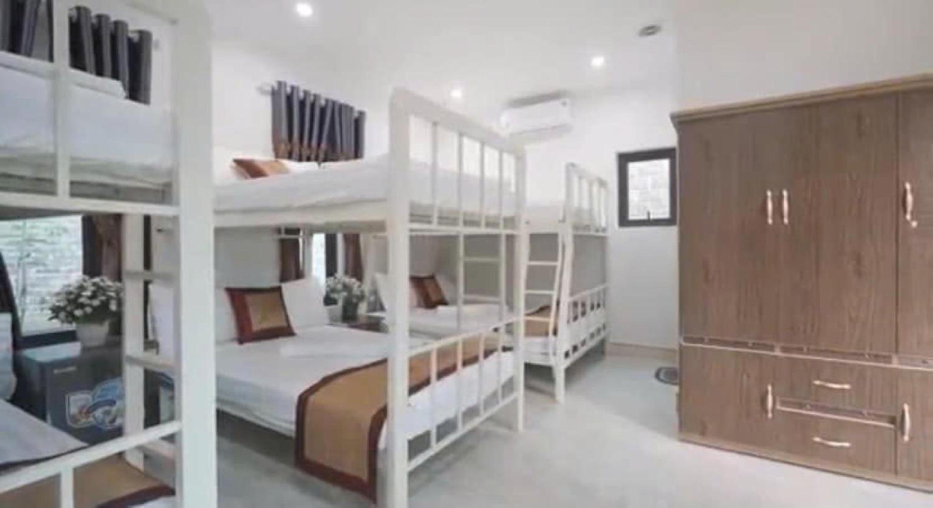 6-Bed Mixed Dormitory Room