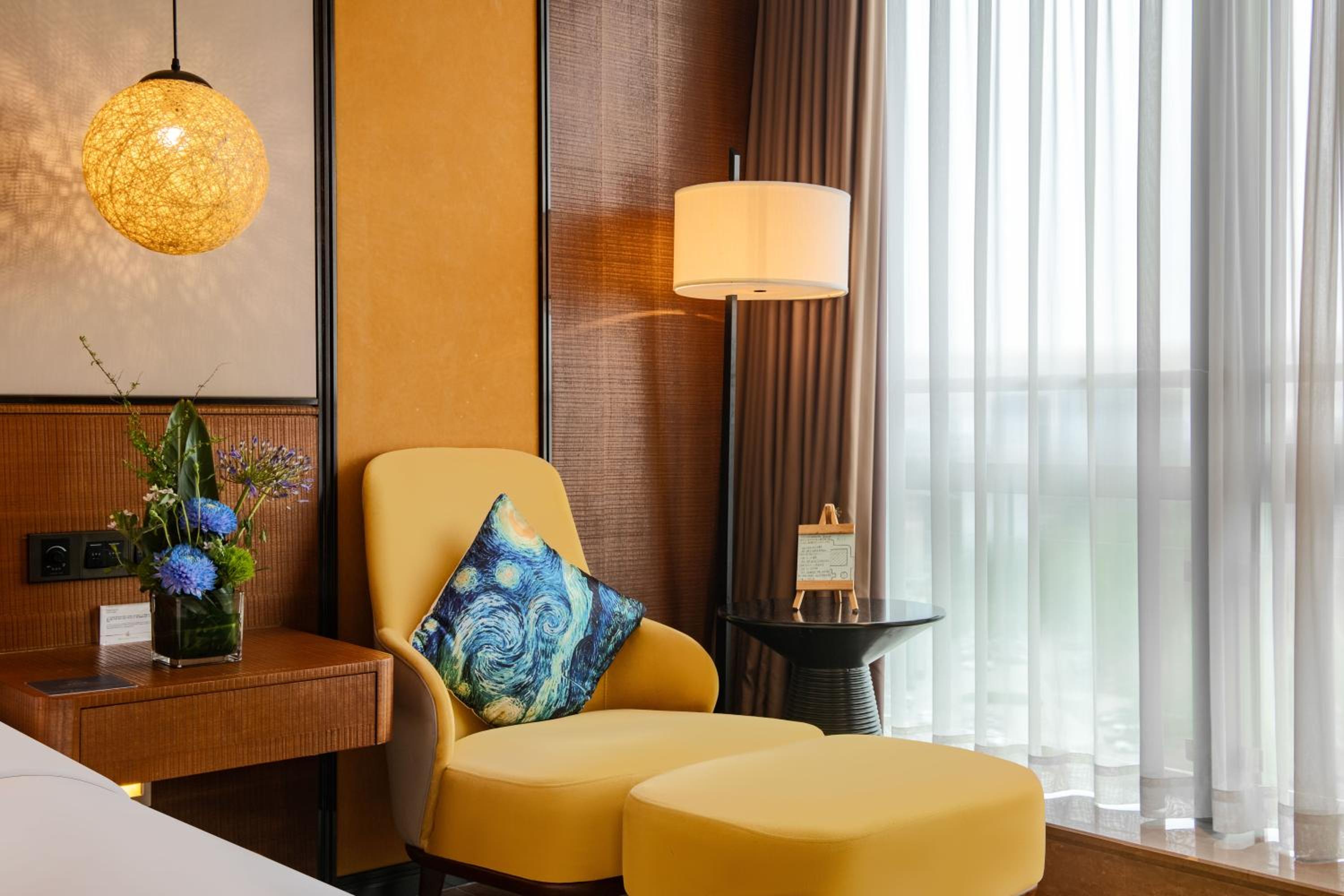 Deluxe Double Room with Shower