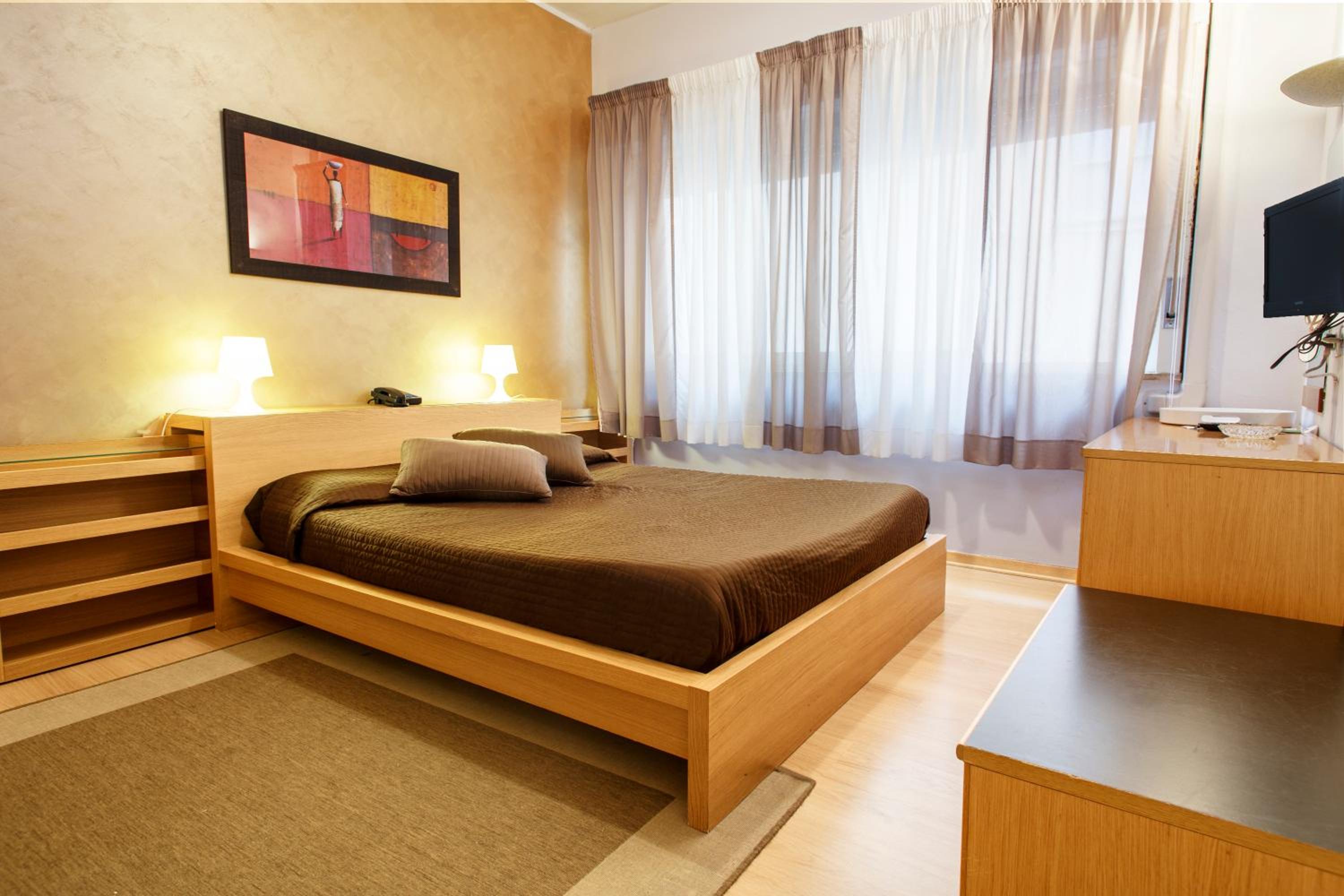 Double or Twin Room - Photo 17