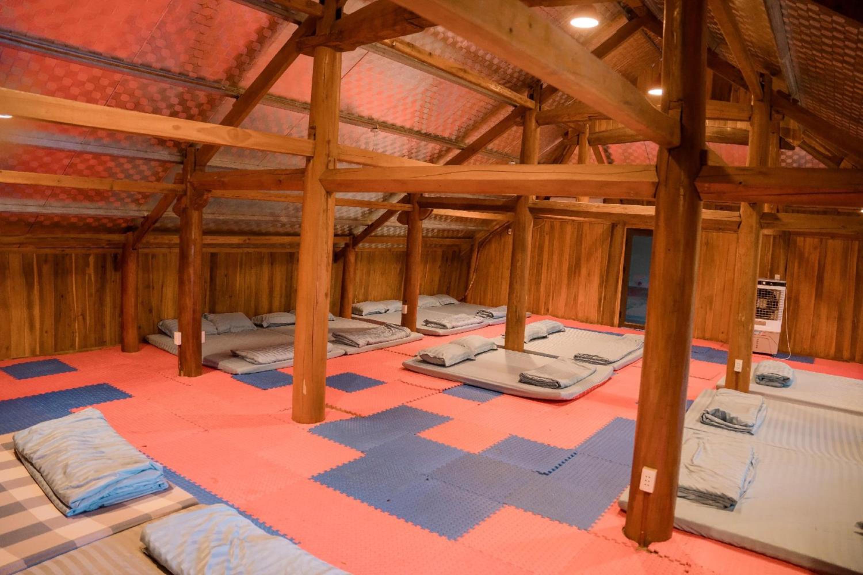 Mixed Dormitory Room