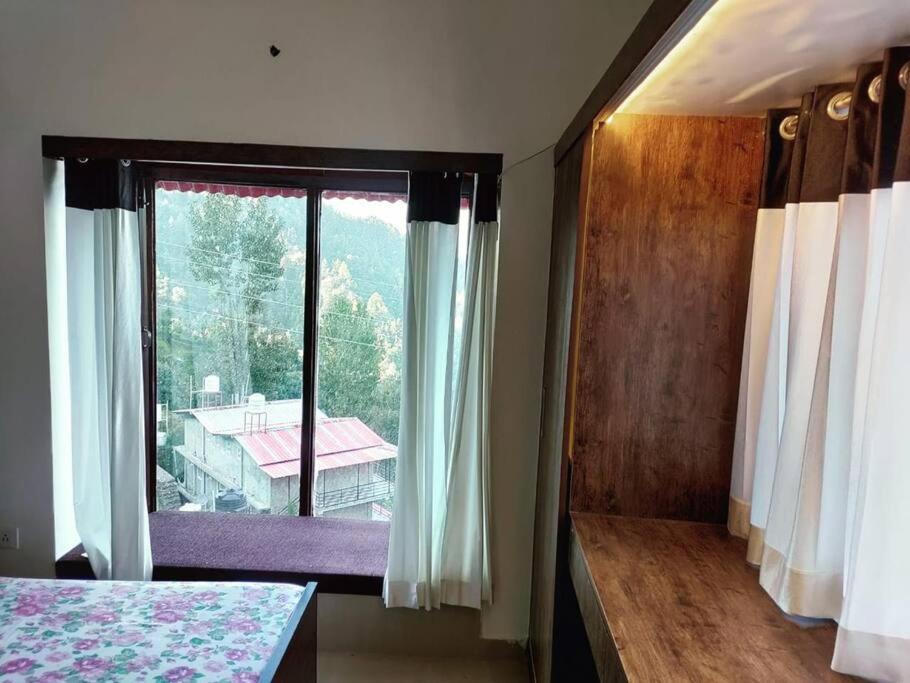 Two-Bedroom House photo 3