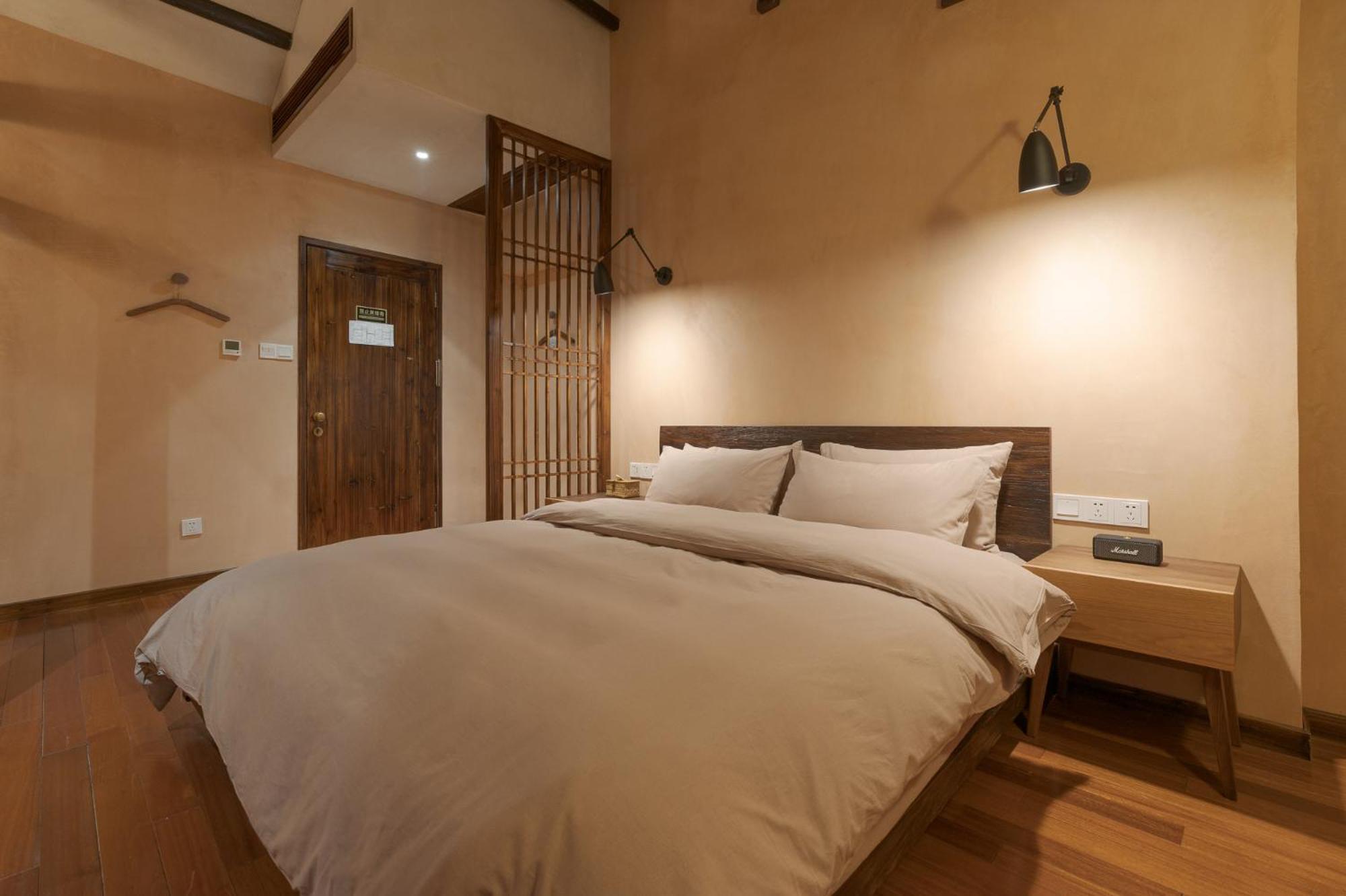 Deluxe Double Room with Shower photo 2