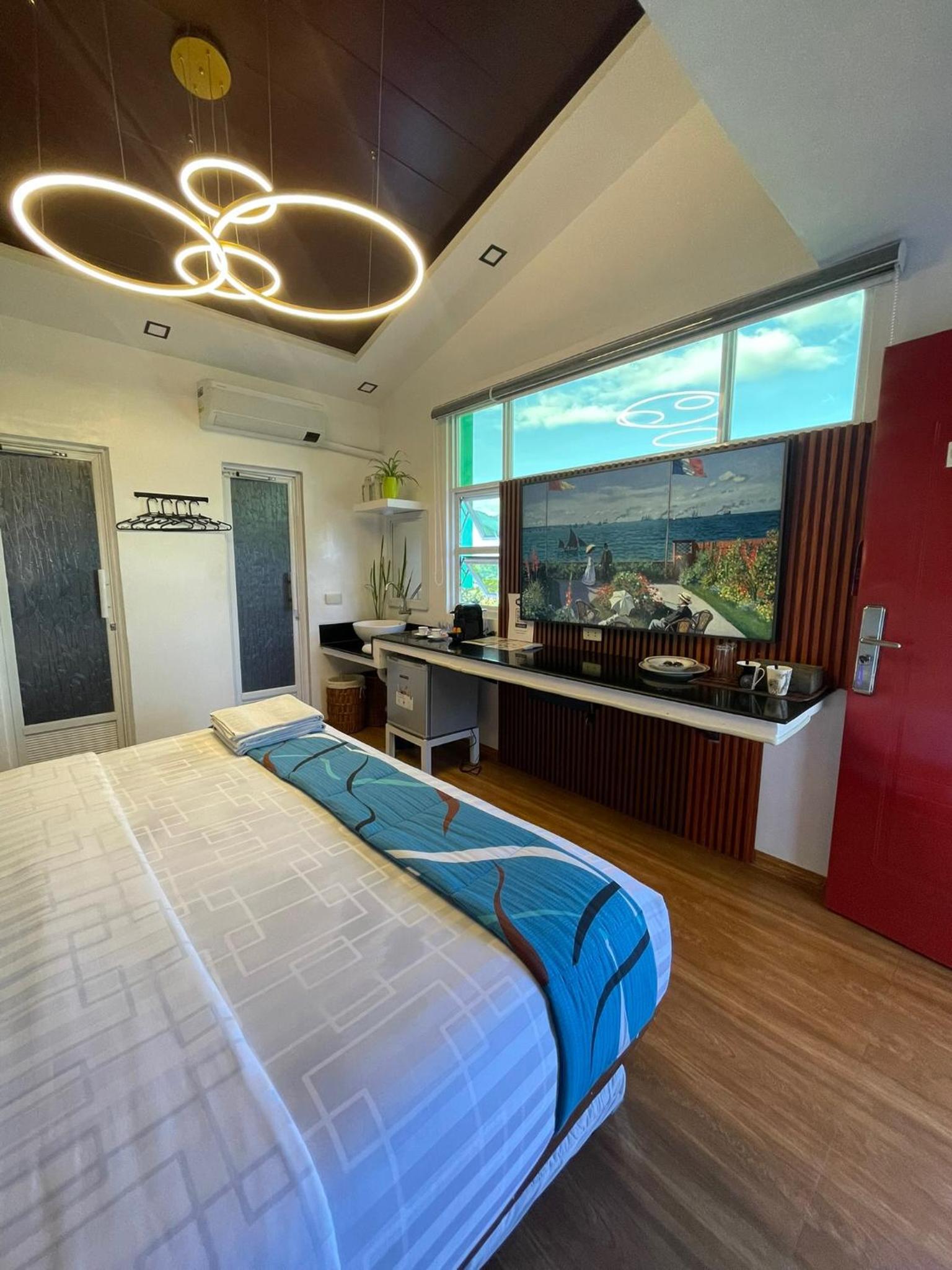 Superior Suite - Photo 4