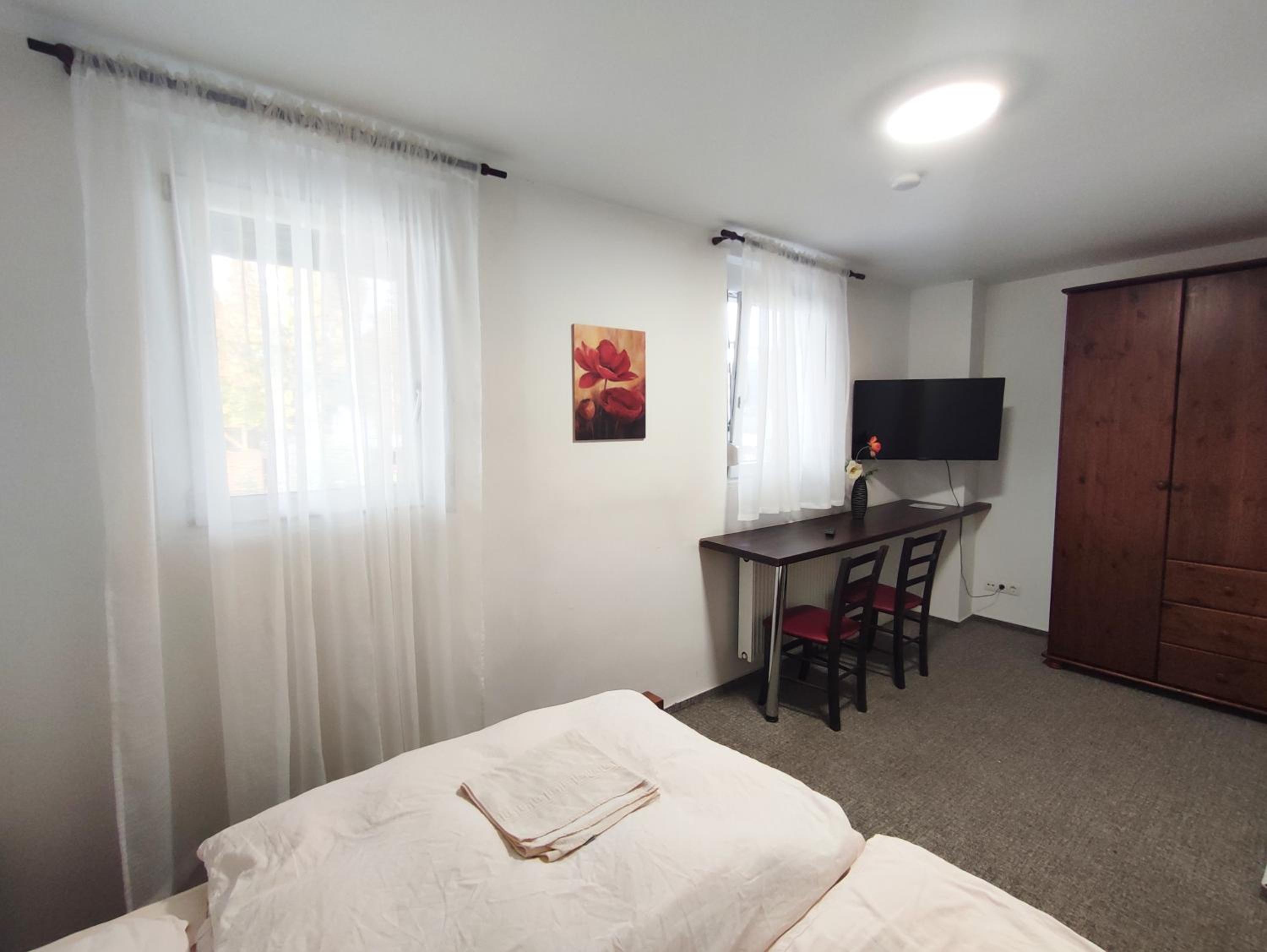 Budget Double Room photo 2