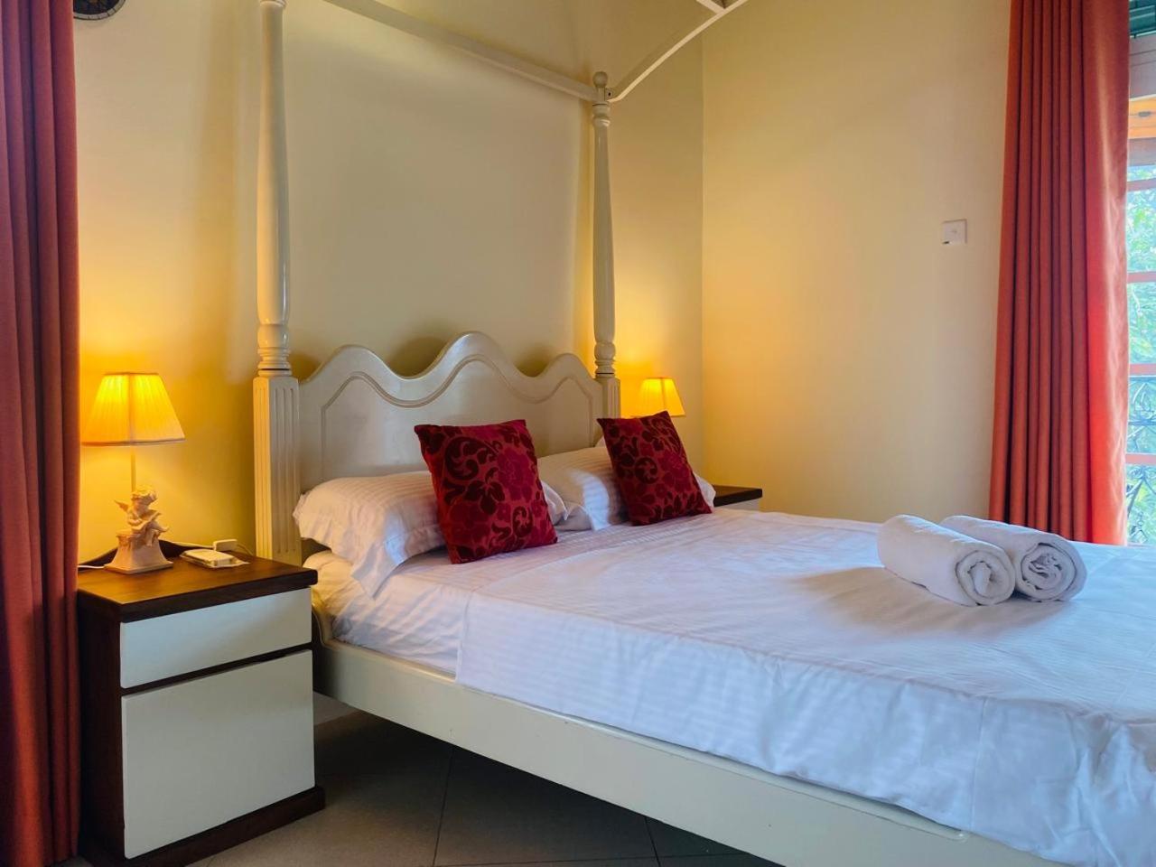Double Room With Shared Bathroom photo 3