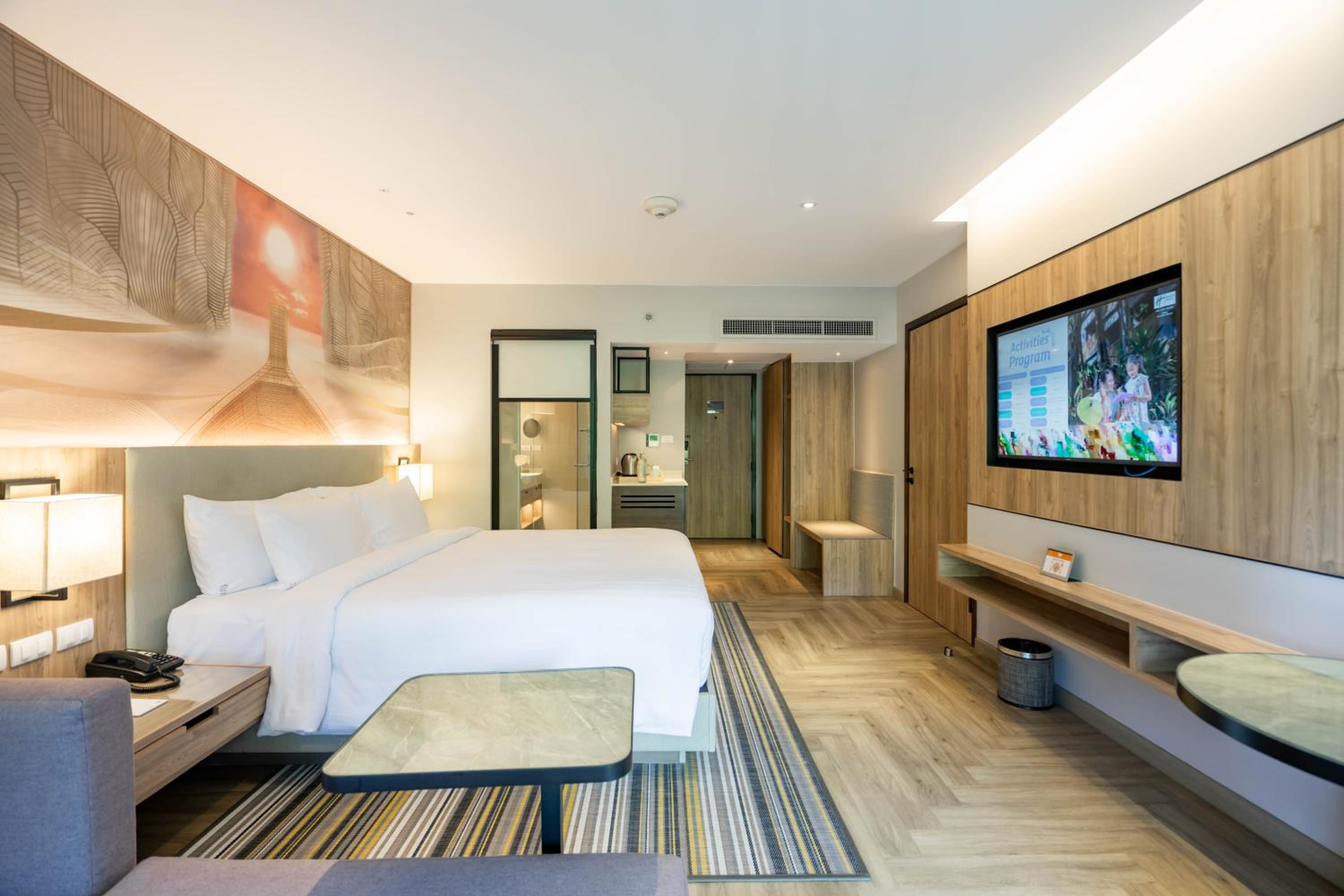 Premium King Room with Balcony and Garden View