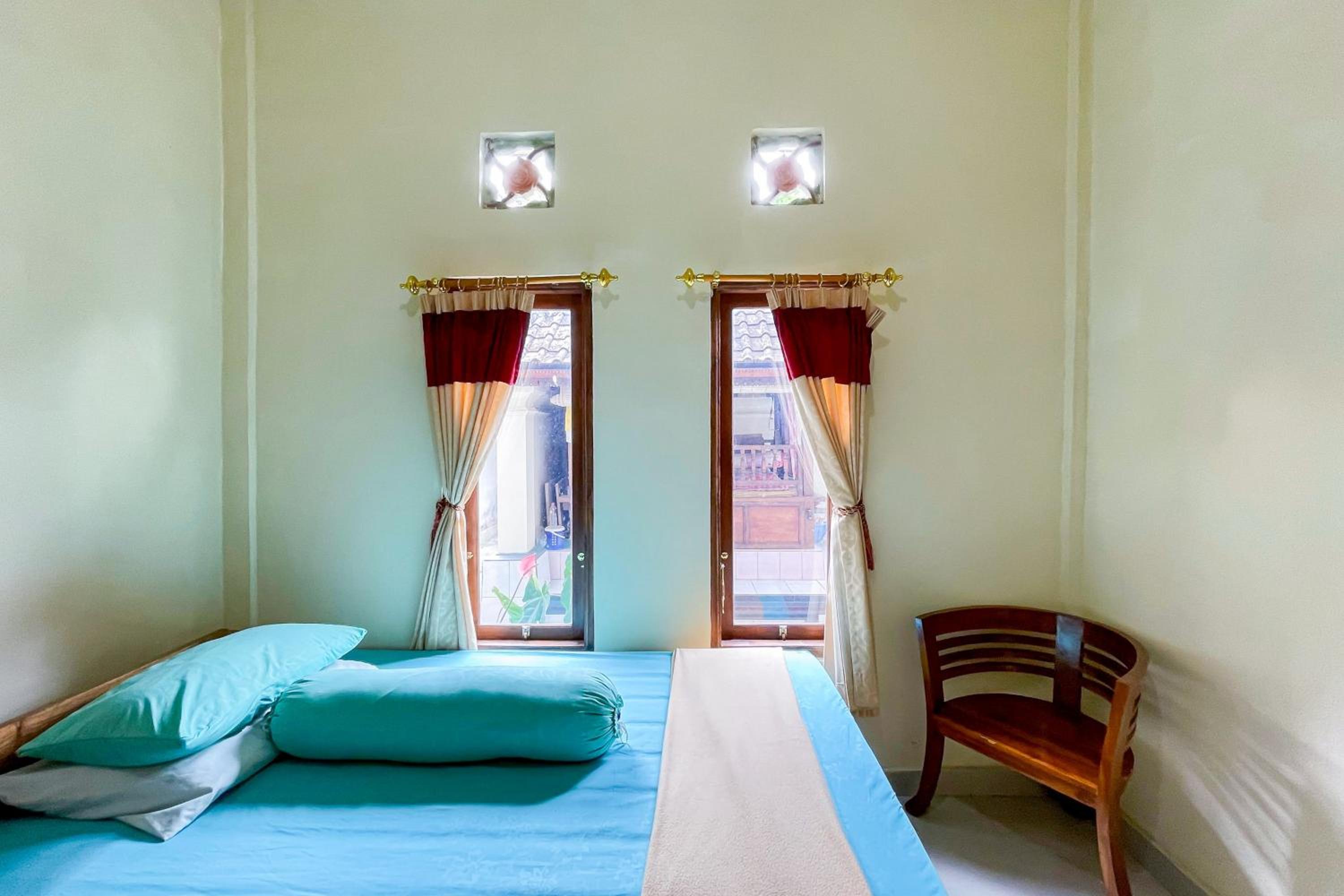 Standard Double Room with Shared Bathroom photo 3