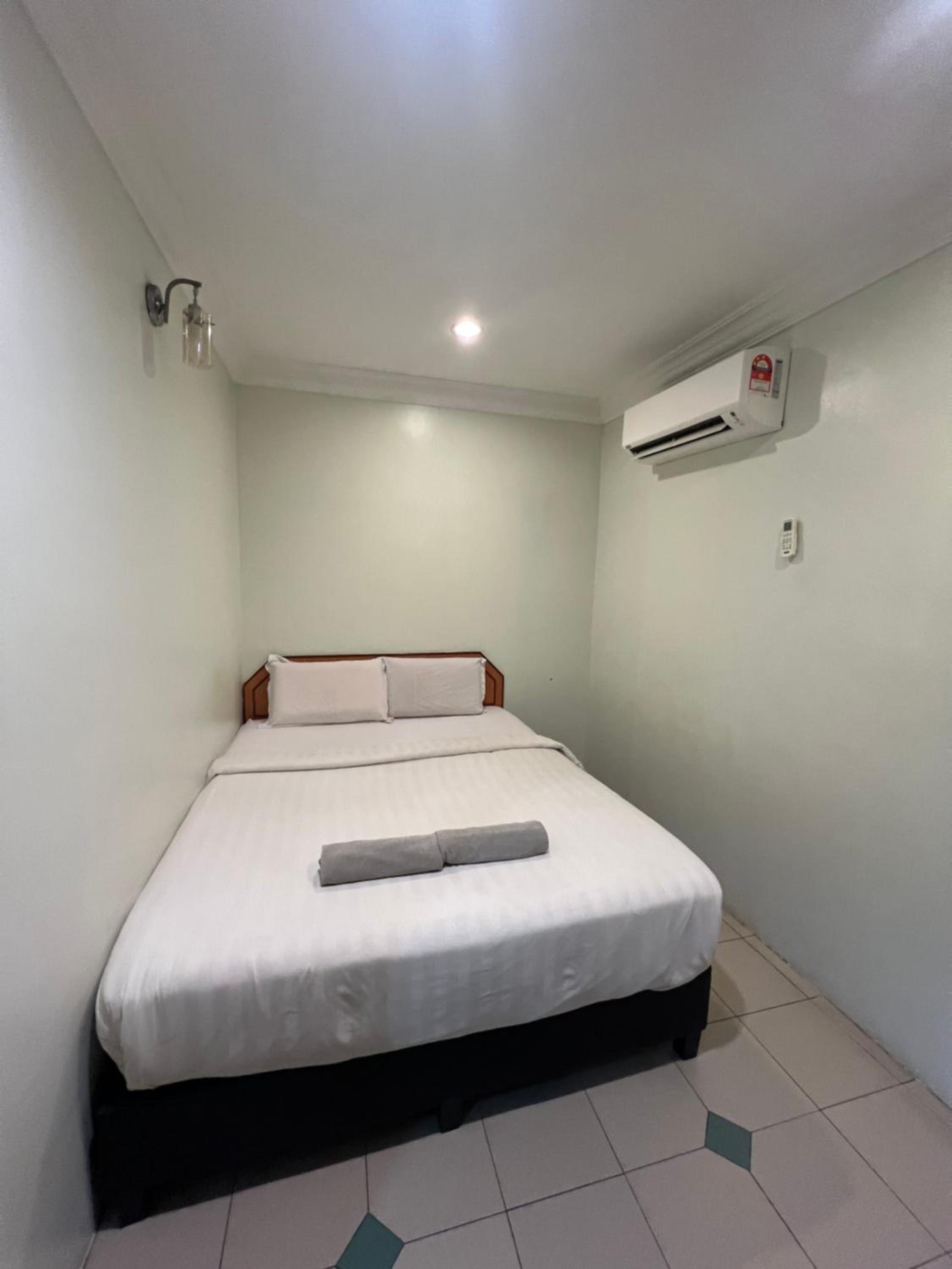 Standard King Room photo 2