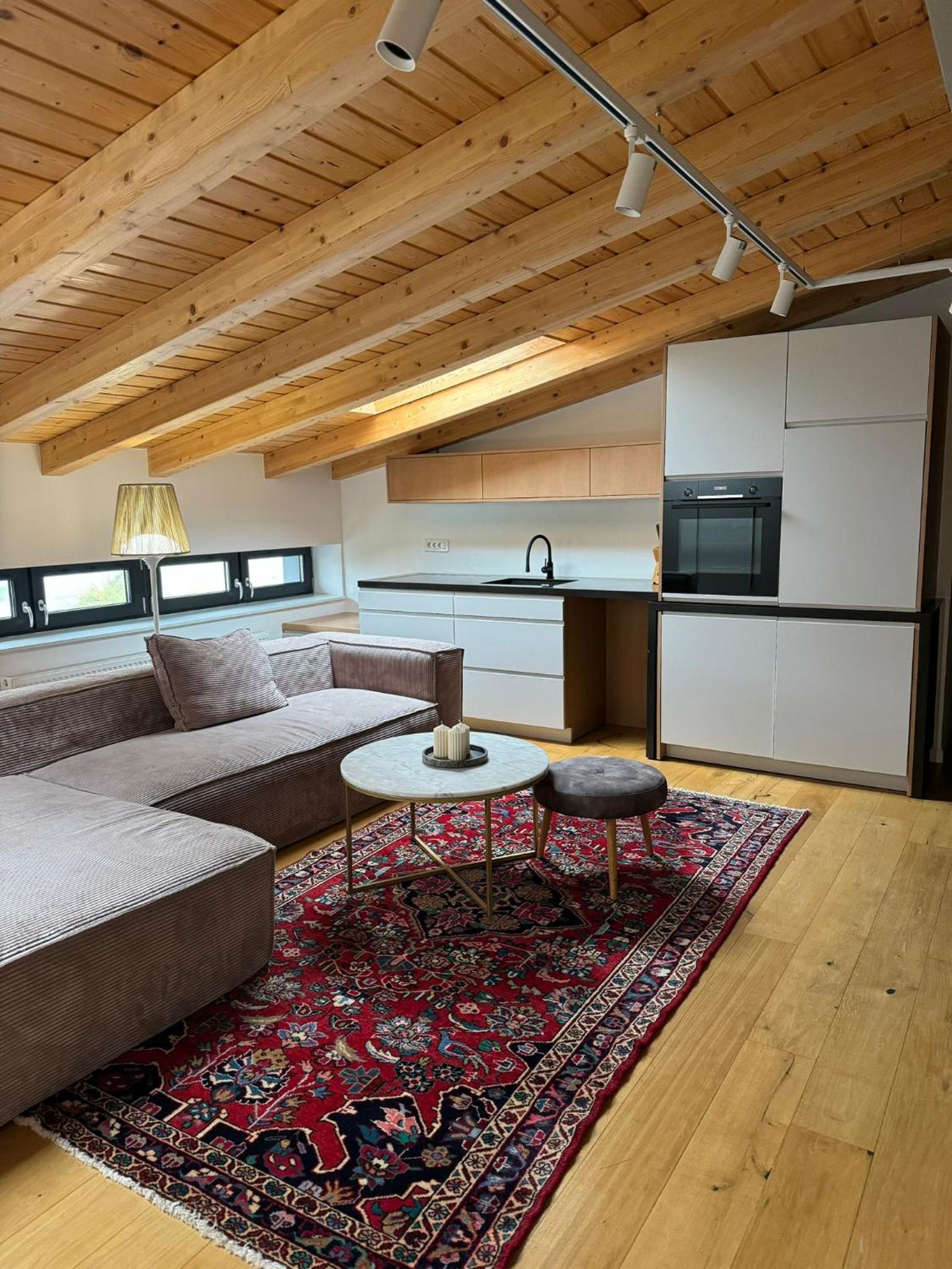 Apartment photo 2