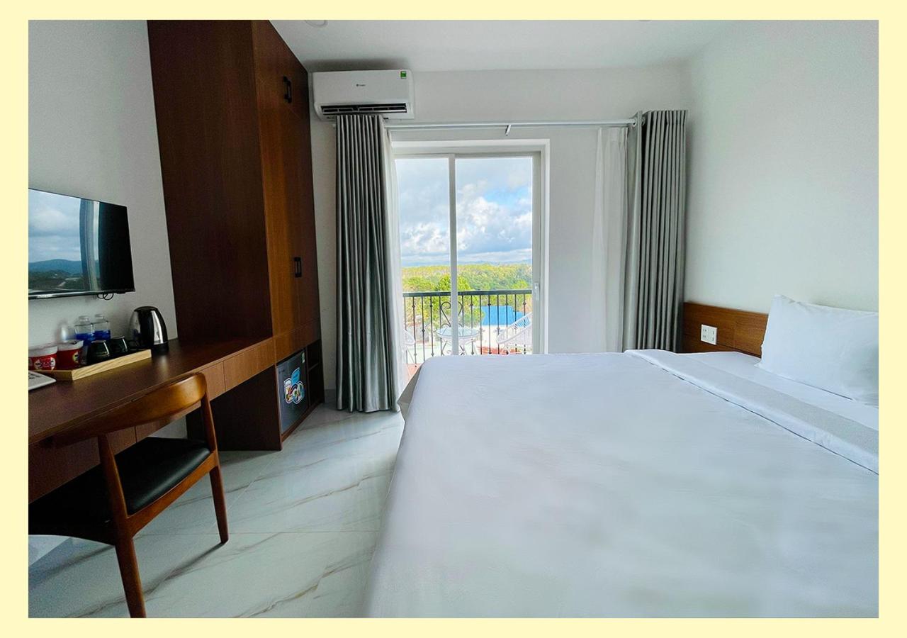 Double Room with Balcony photo 2