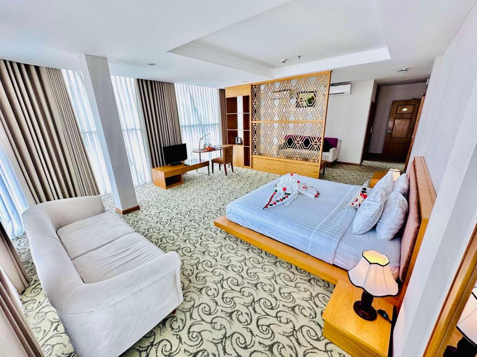 Suite with City View photo 1