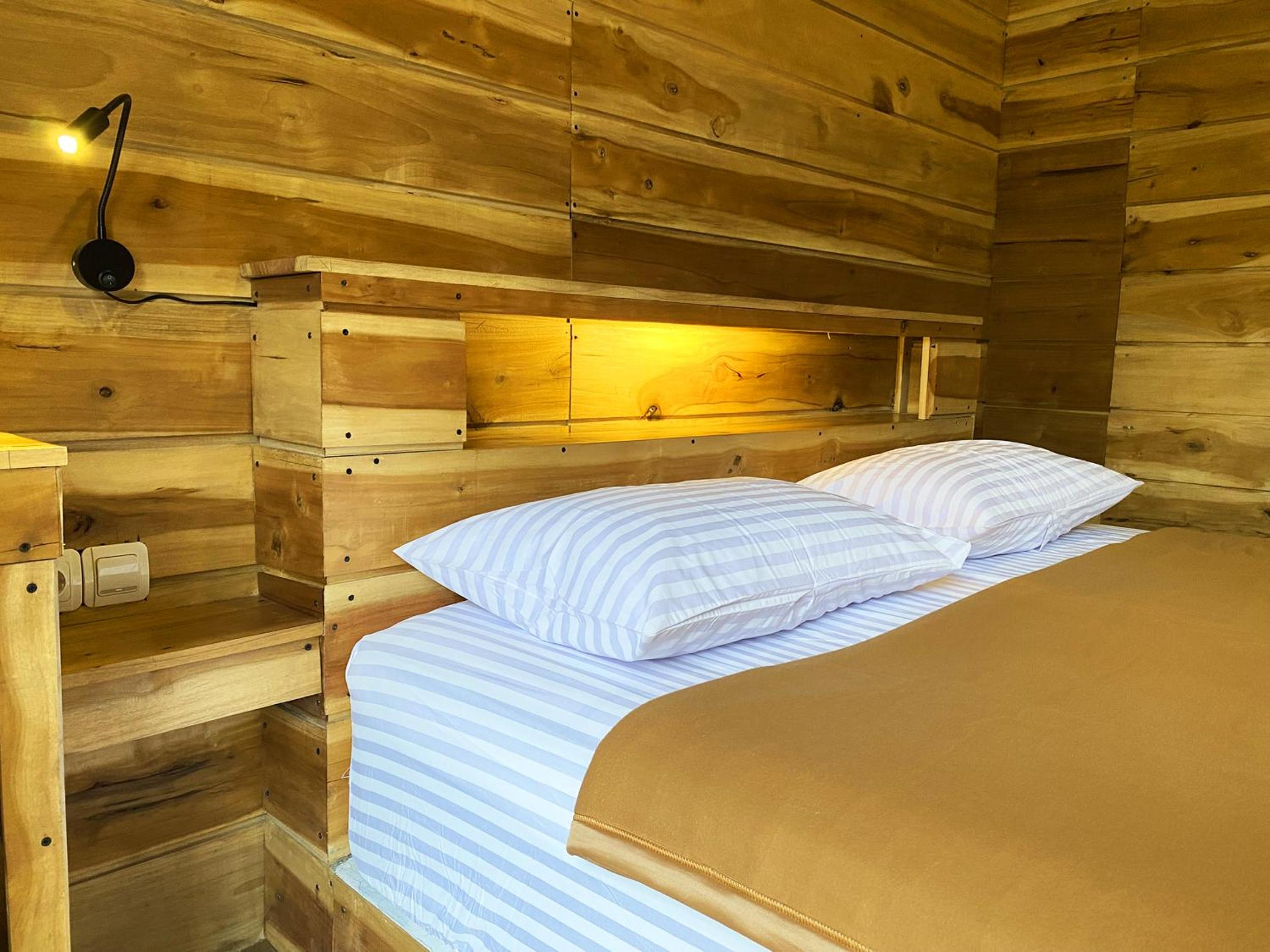 Deluxe Double or Twin Room with River View photo 2