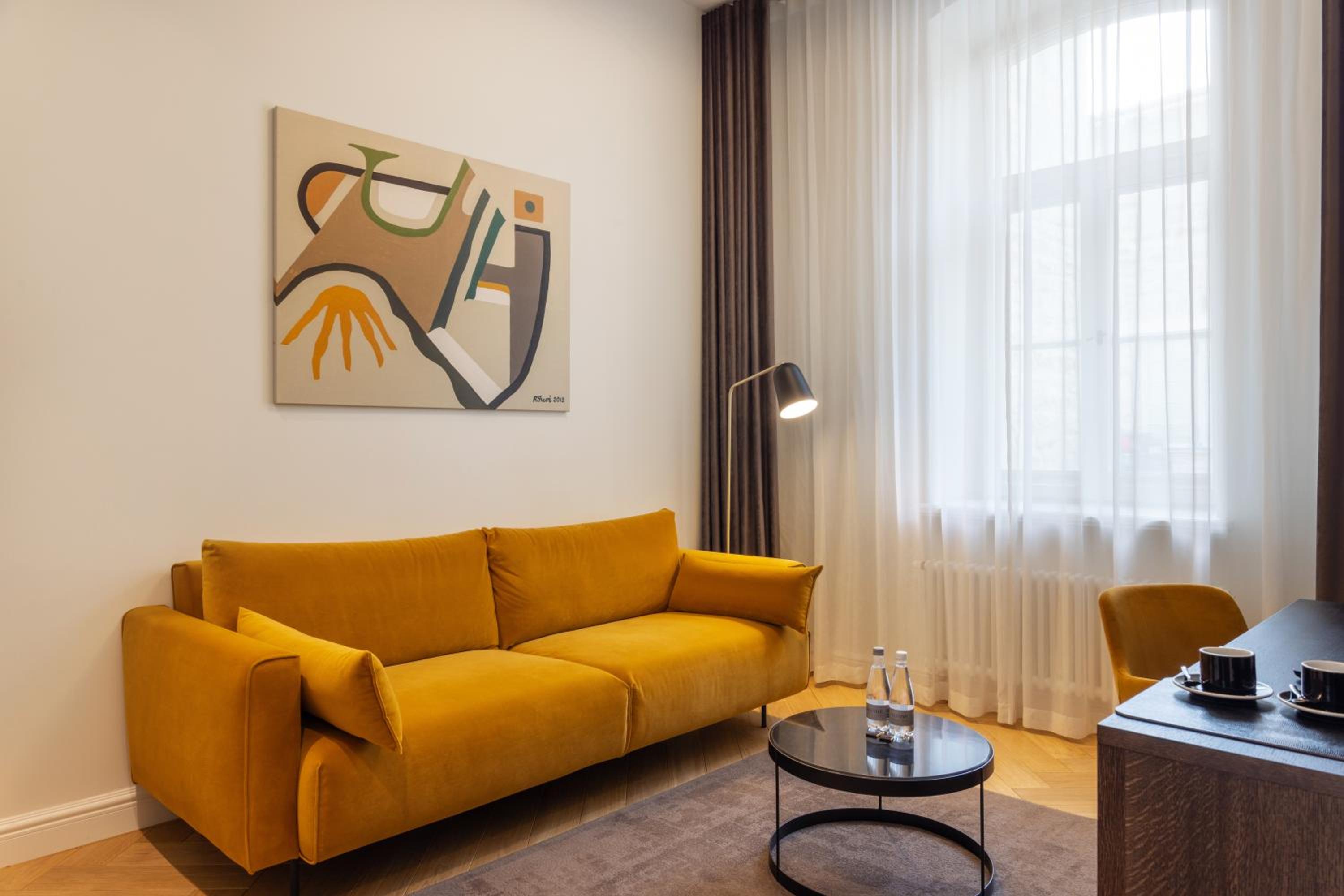 Artist Suite with Spa Access photo 3