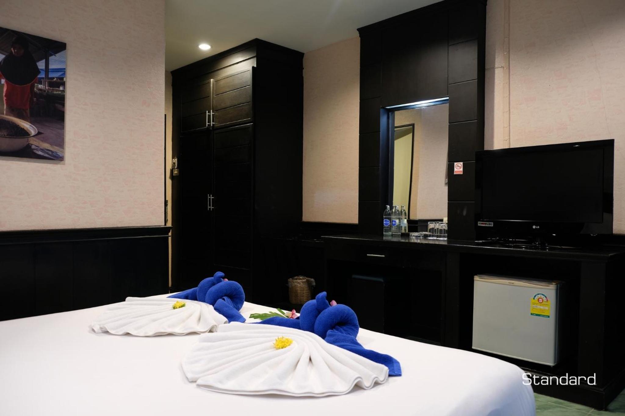 Standard Double or Twin Room photo 2