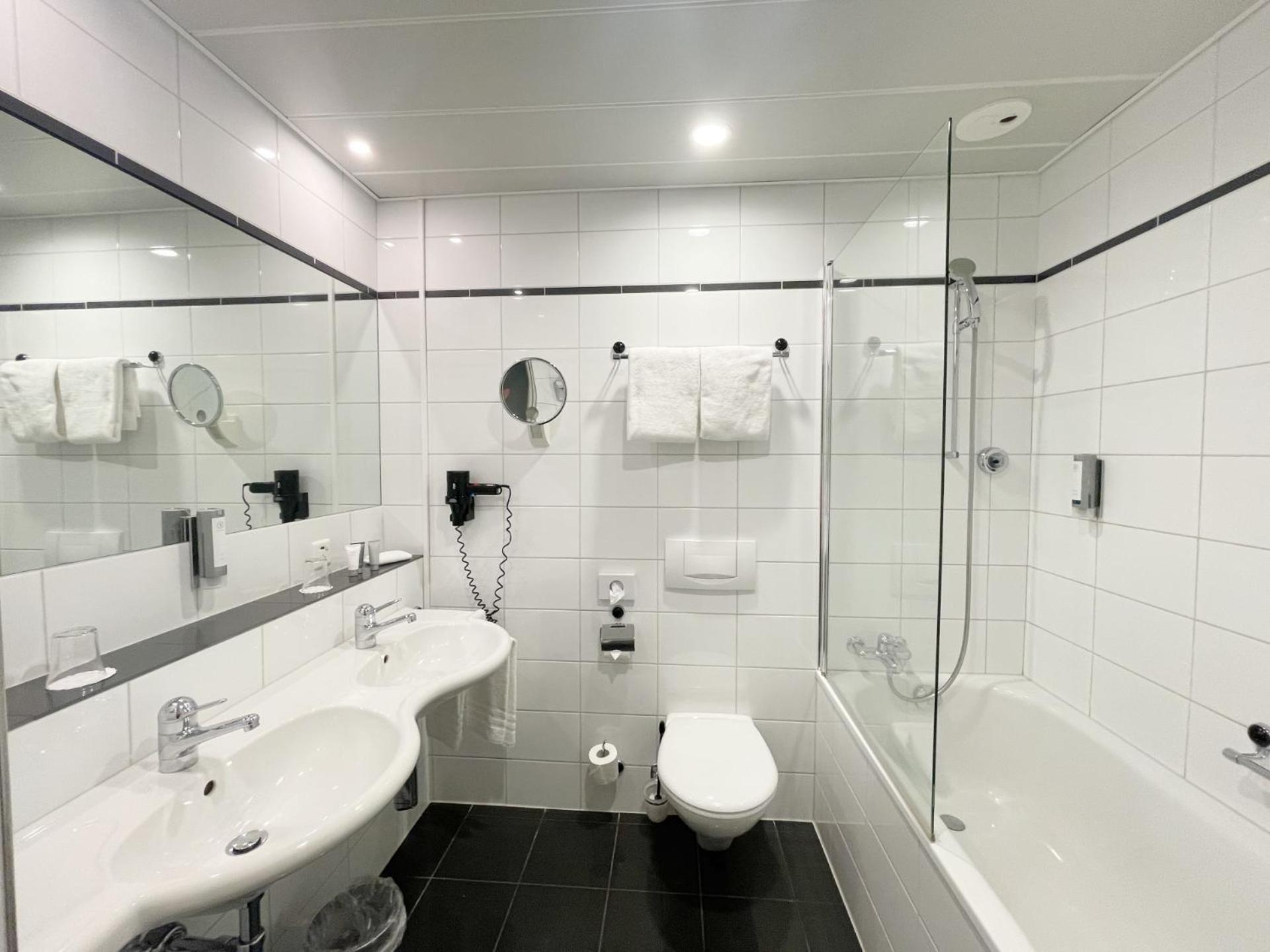 Double Room - Photo 4