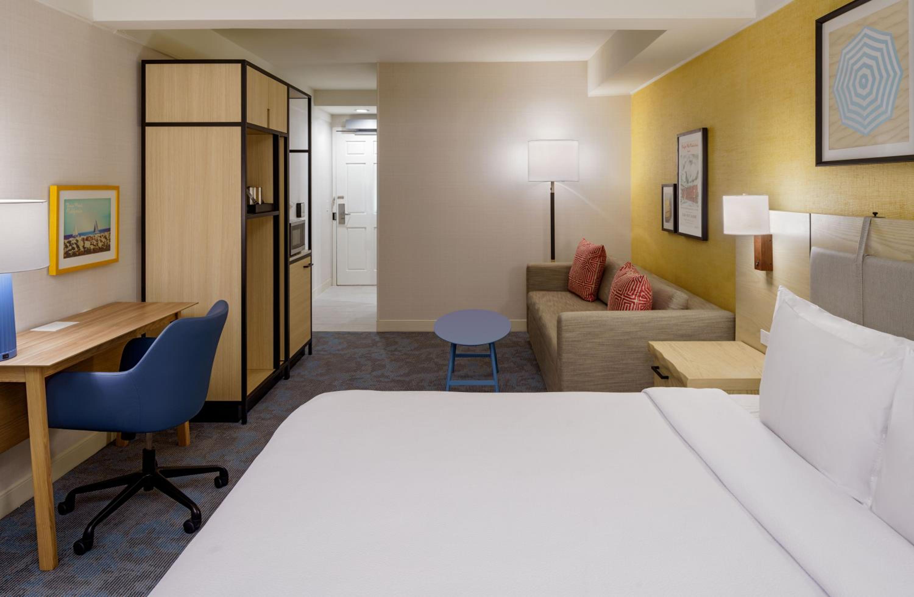 King Room with Tub - Mobility Access - Photo 4