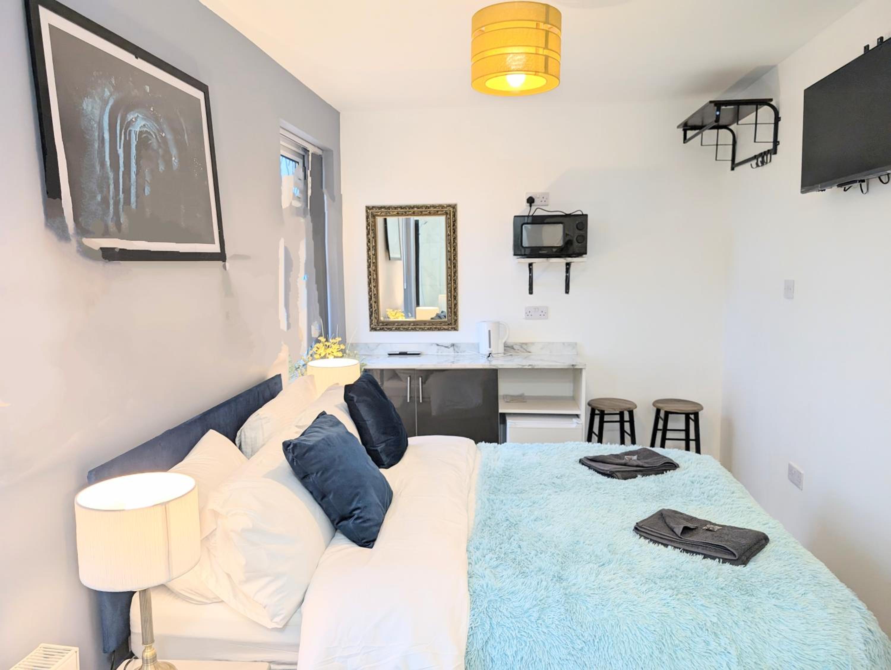 Deluxe Suite with Spa Bath