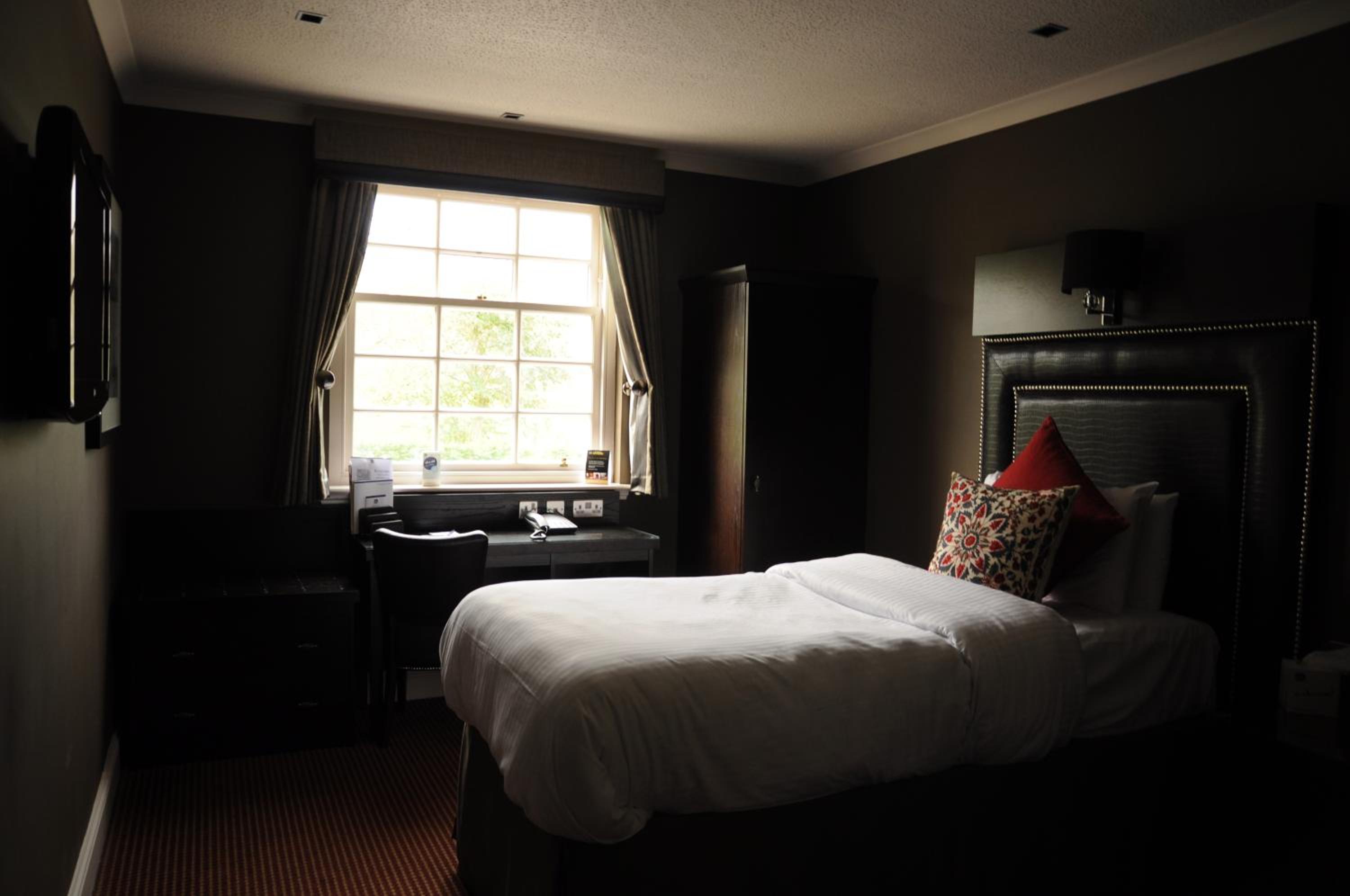 Standard Double Room - Non-Smoking - Photo 5