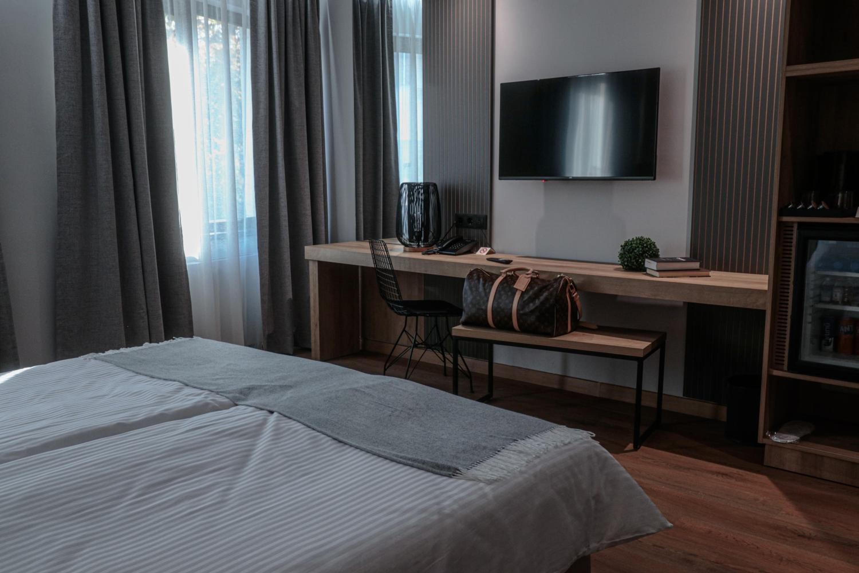 Comfort Double Room - Non-Smoking - Photo 3