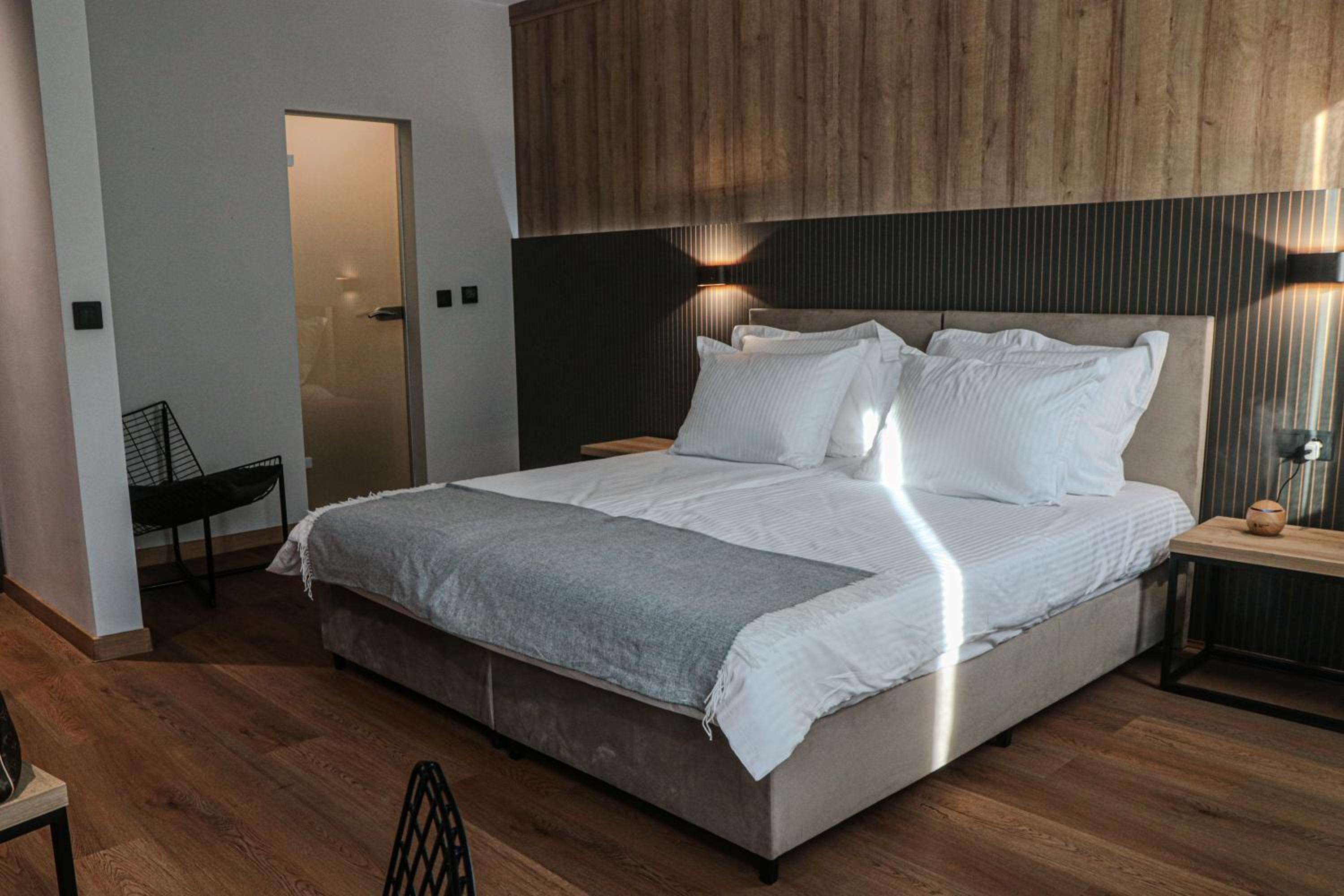 Comfort Double Room - Non-Smoking - Photo 2