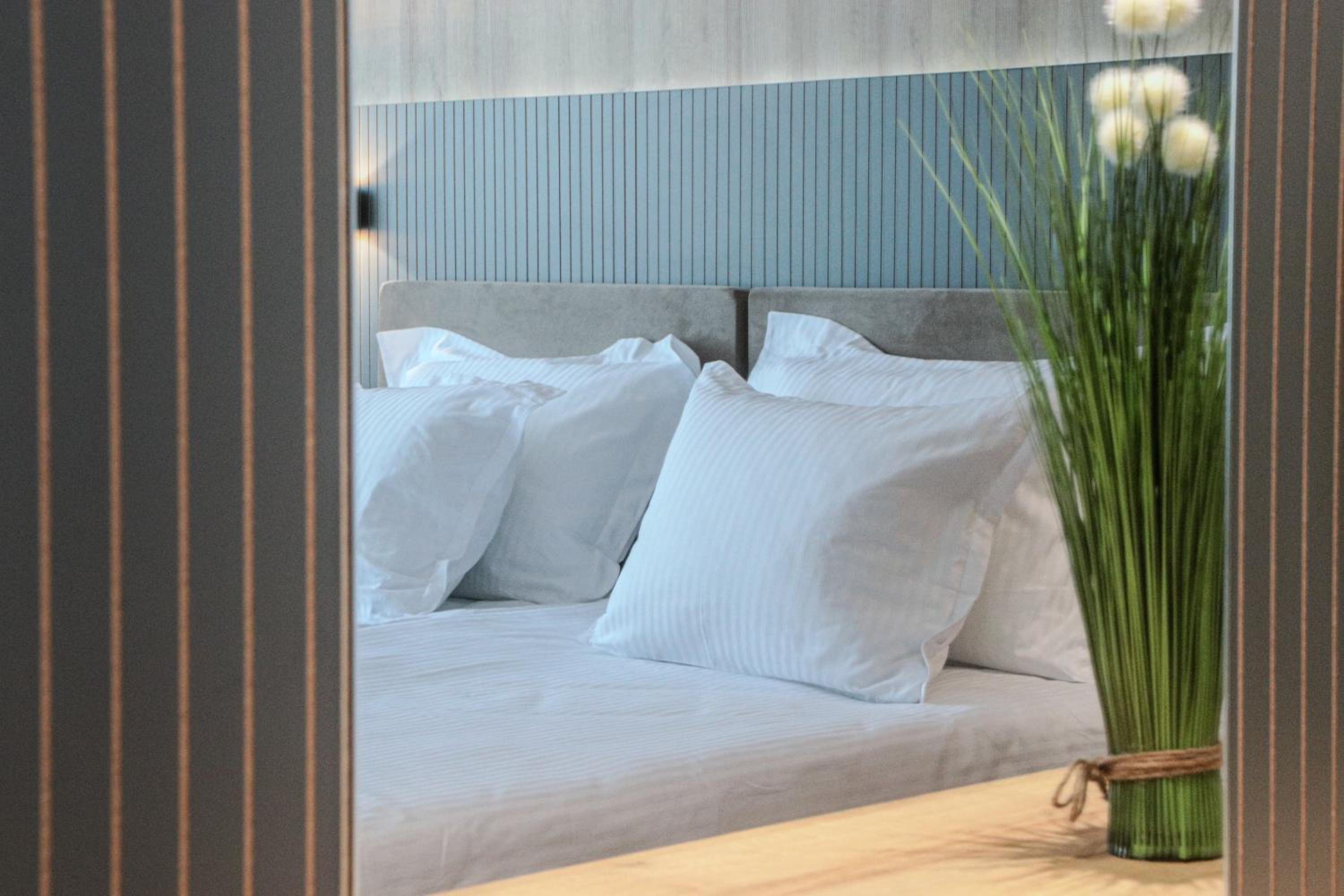 Superior Twin Room with Sofa Bed - Non-Smoking photo 3