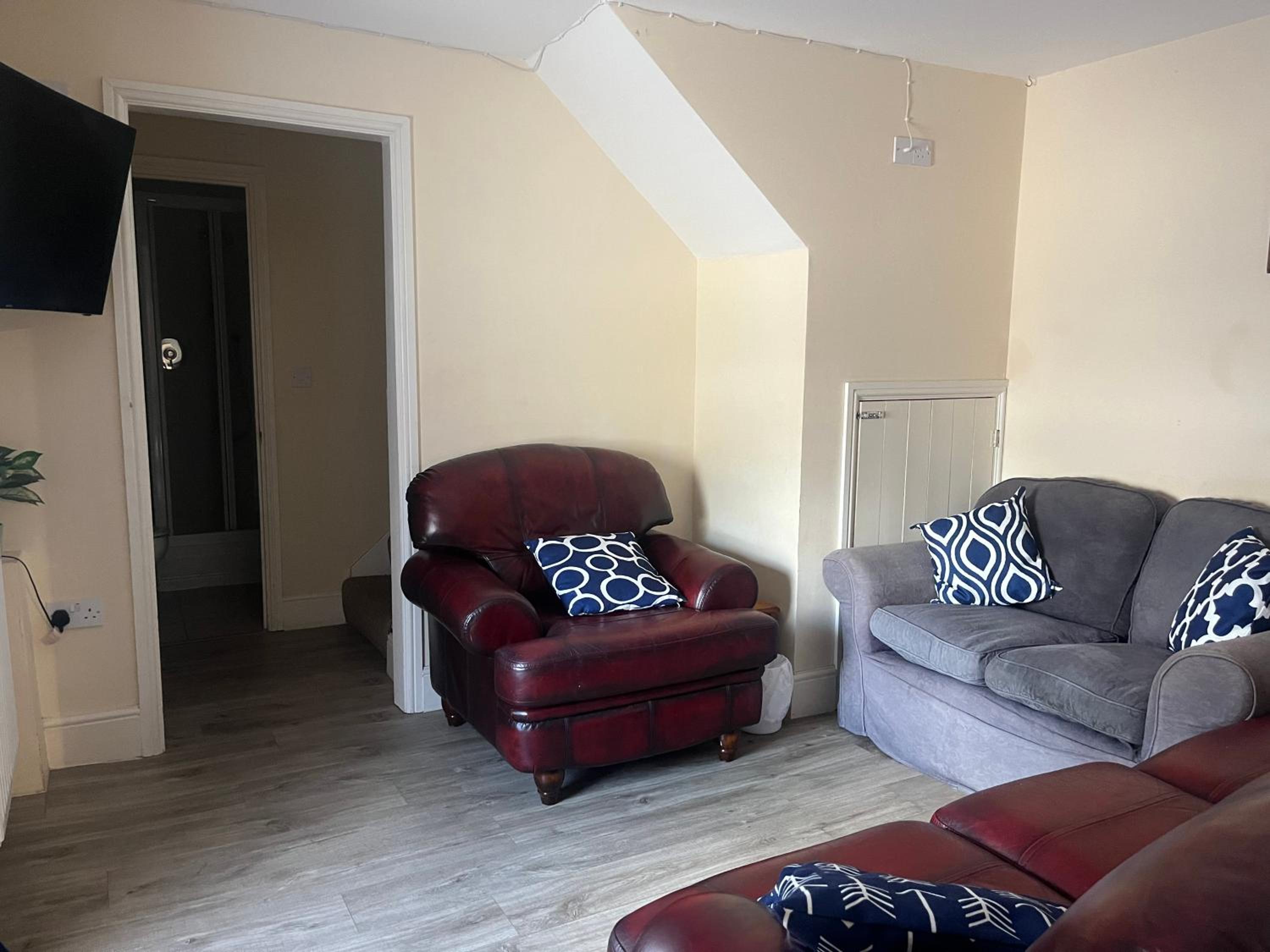 Four-Bedroom House photo 1