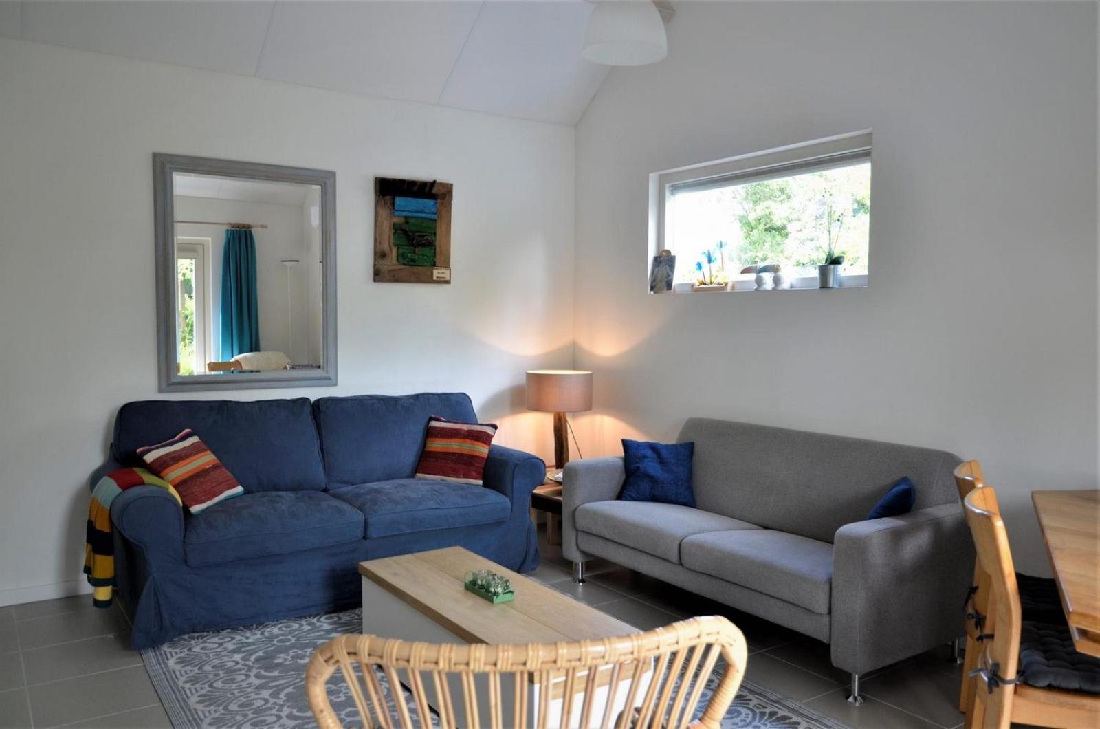 One-Bedroom House photo 1