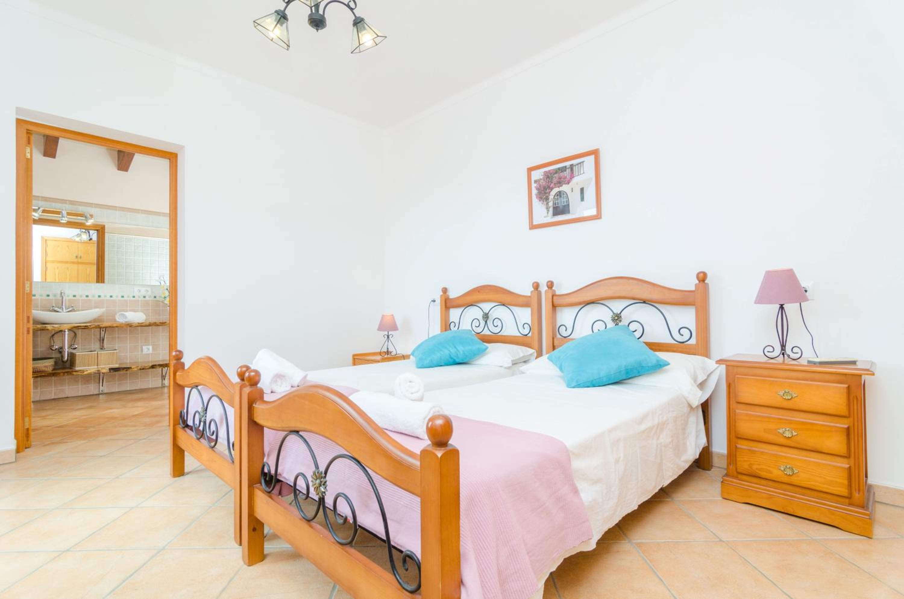 Villa de Cuatro Habitaciones