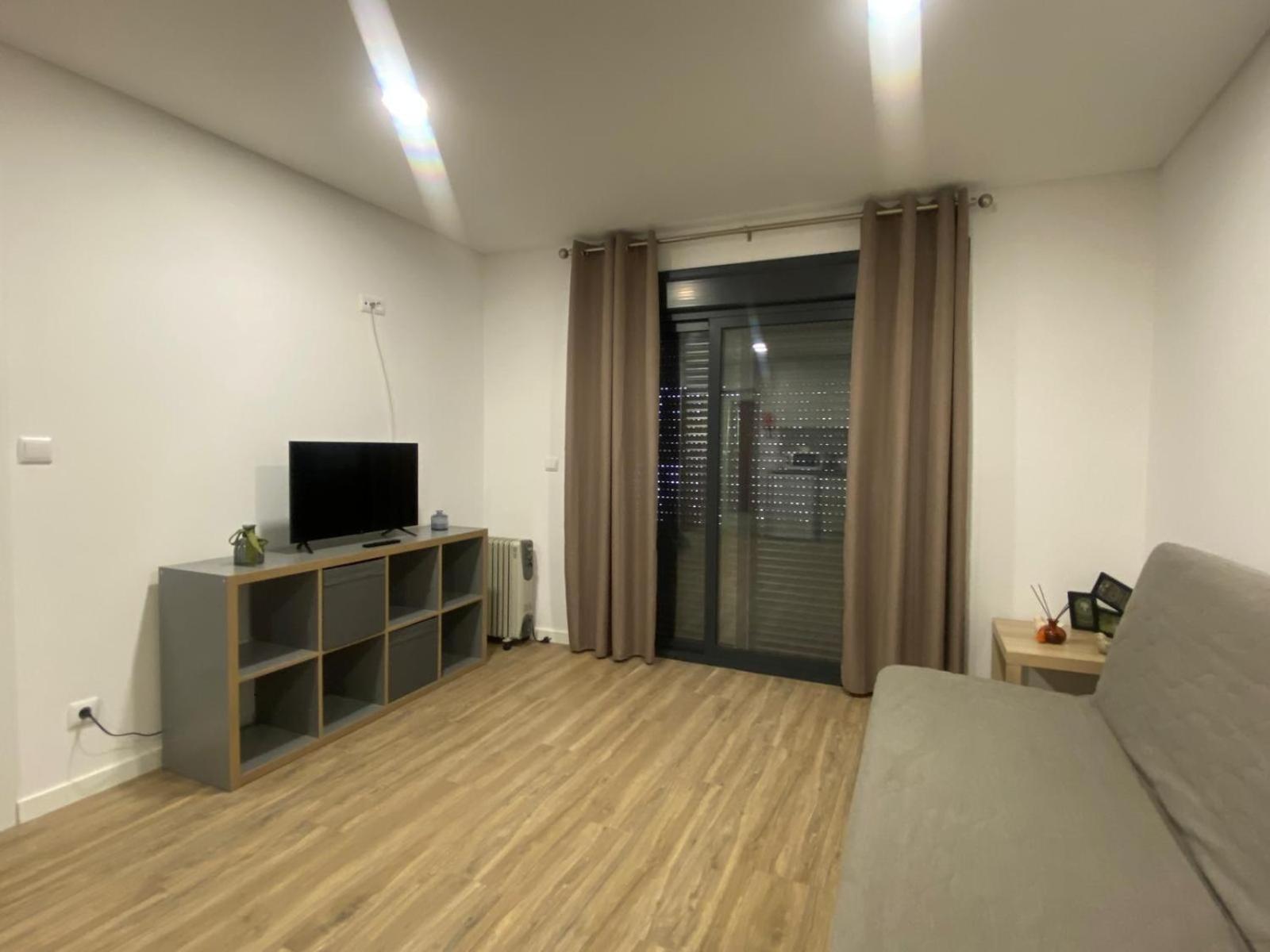 One-Bedroom Deluxe Apartment - Photo 12