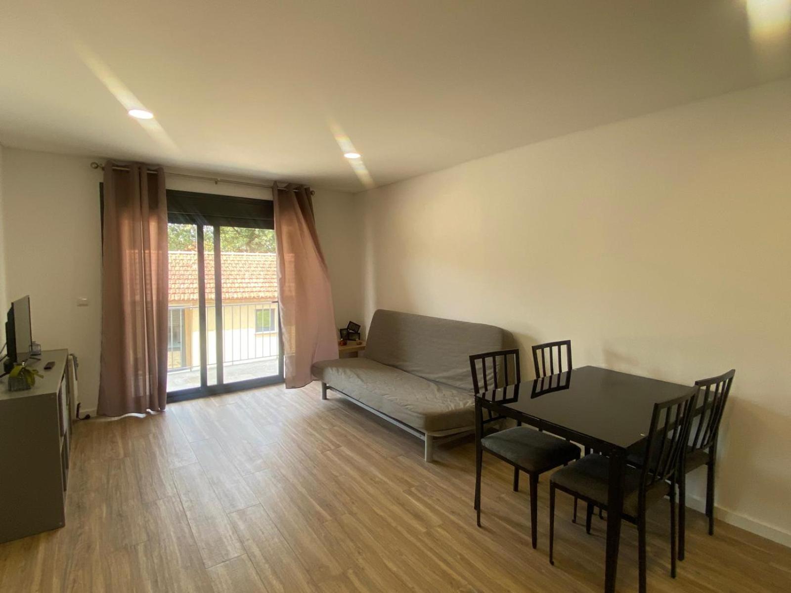 One-Bedroom Deluxe Apartment - Photo 7