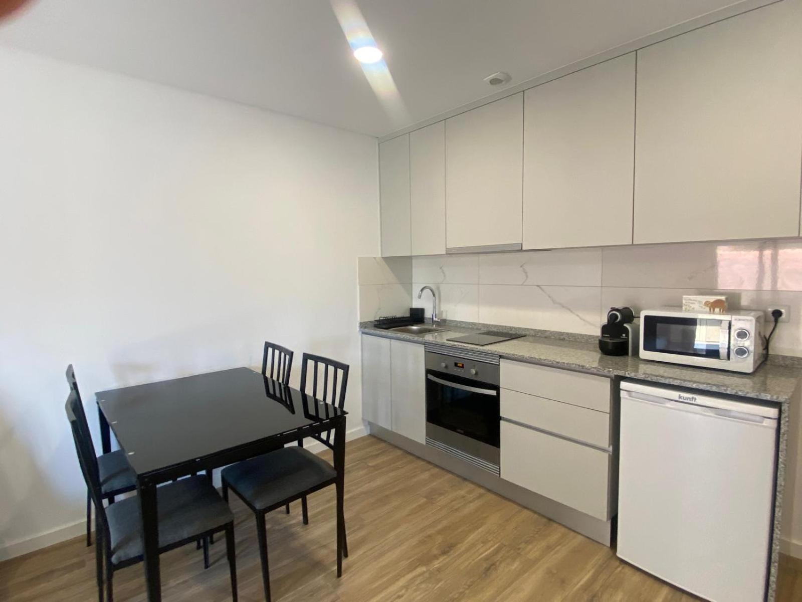 One-Bedroom Deluxe Apartment - Photo 9