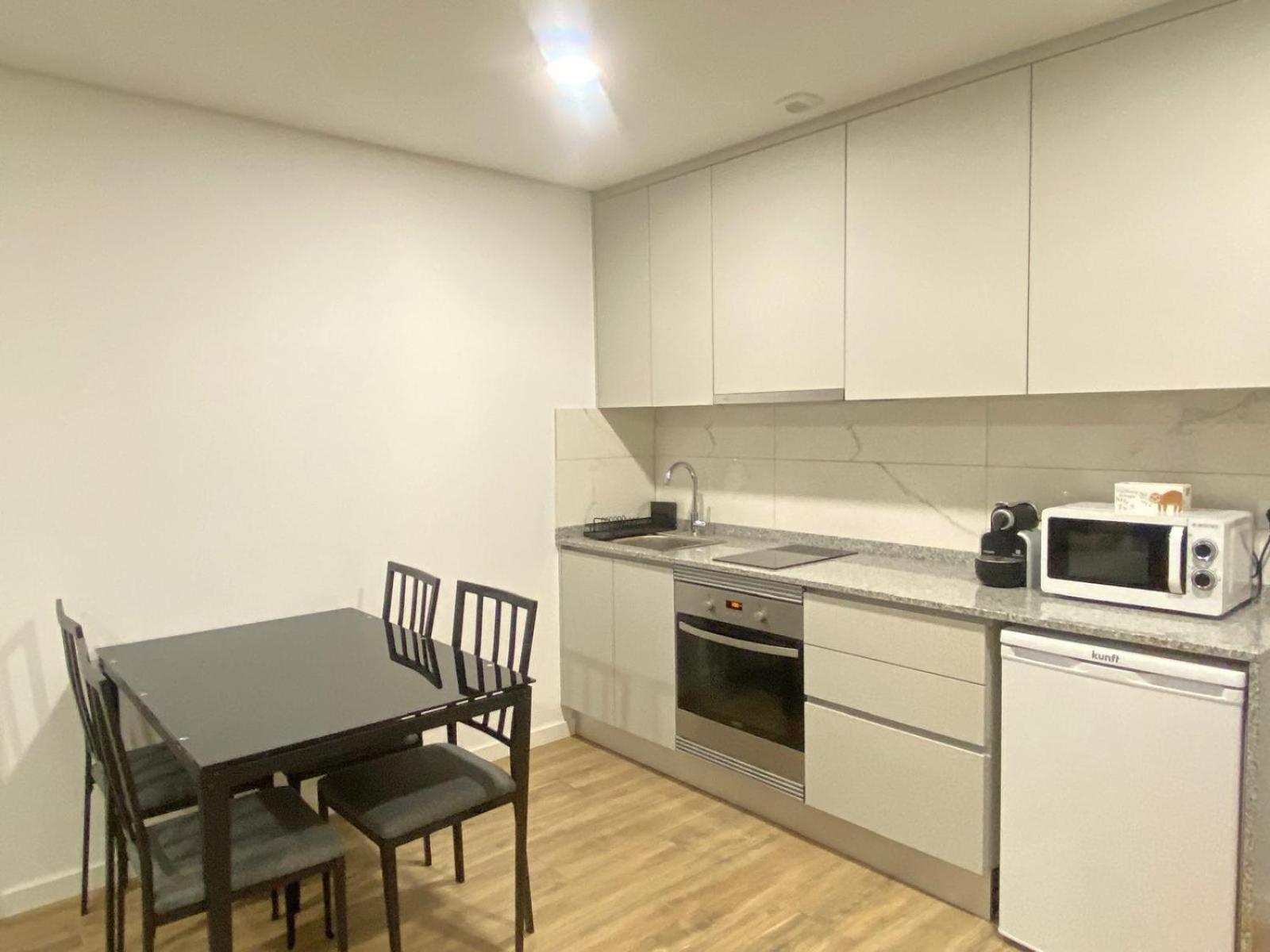One-Bedroom Deluxe Apartment - Photo 10