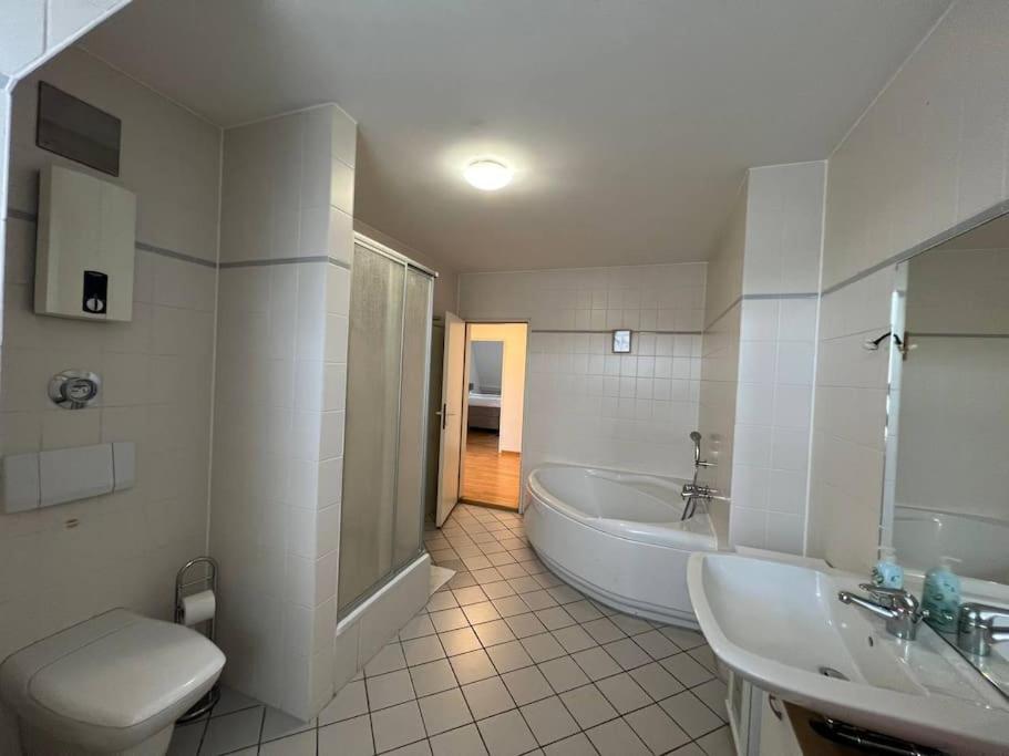 Three-Bedroom Apartment photo 2