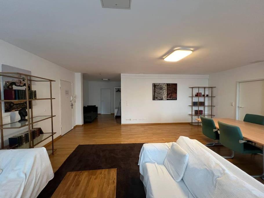 Three-Bedroom Apartment photo 3