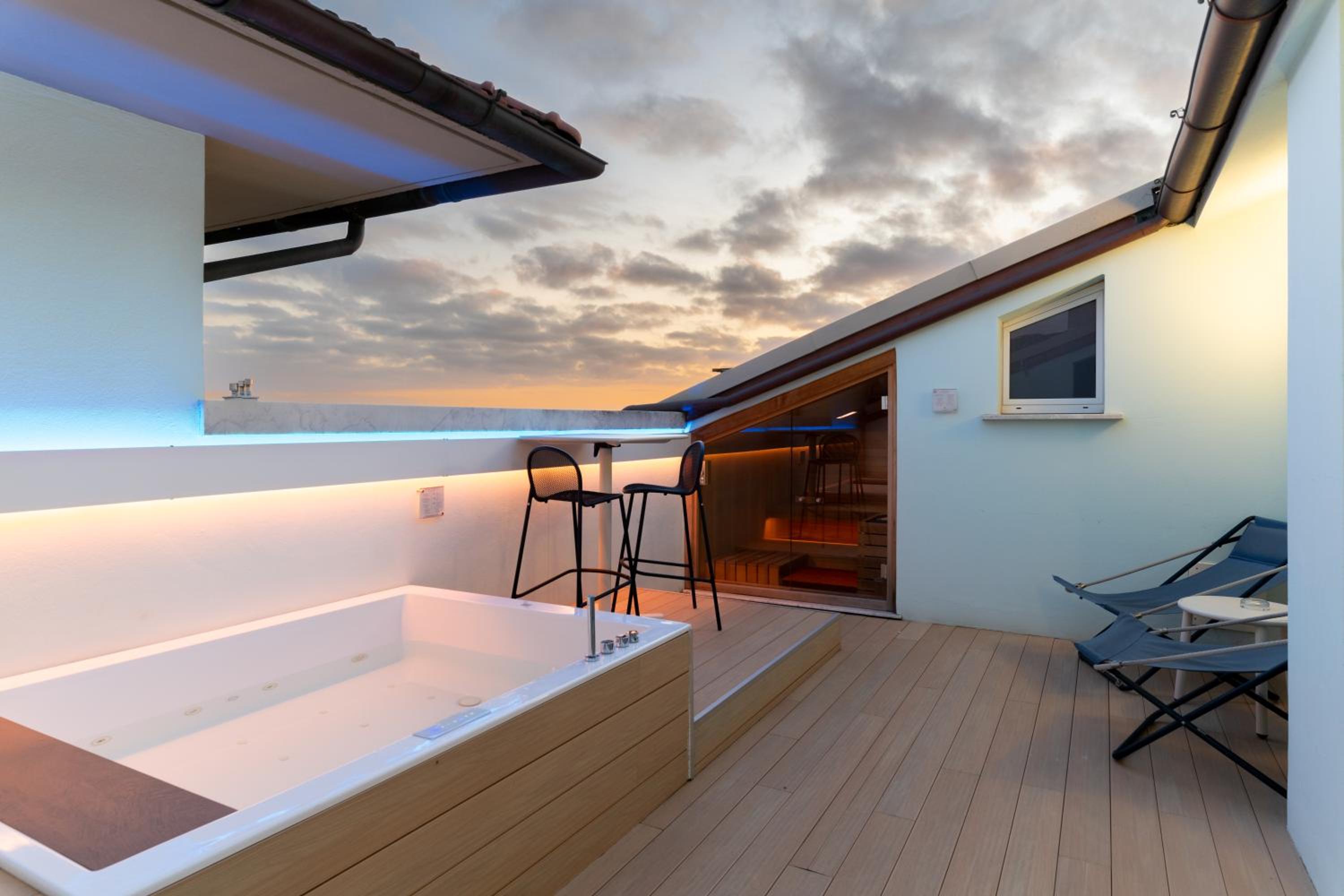 Suite with Spa Bath and Sauna - Photo 5