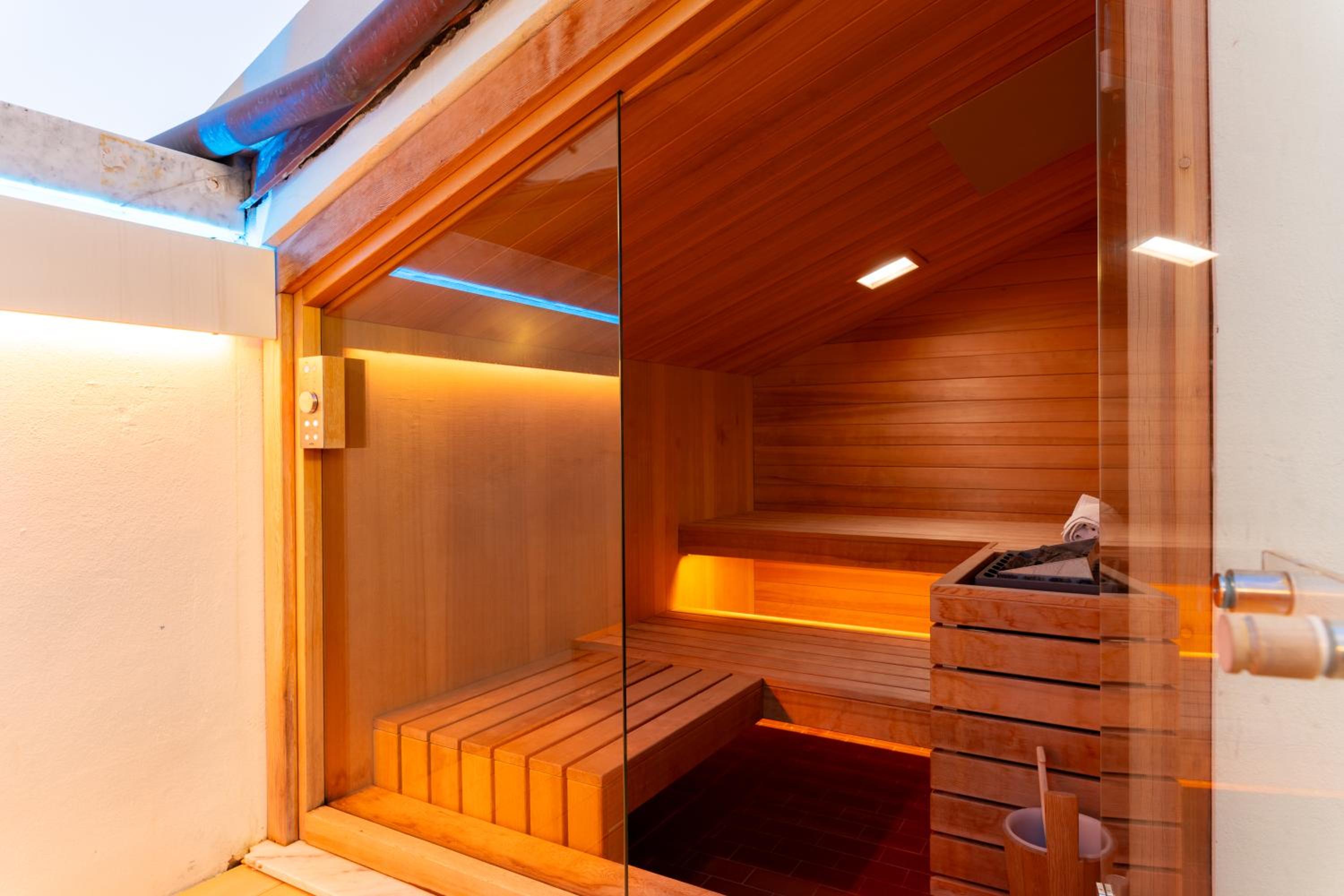 Suite with Spa Bath and Sauna - Photo 17