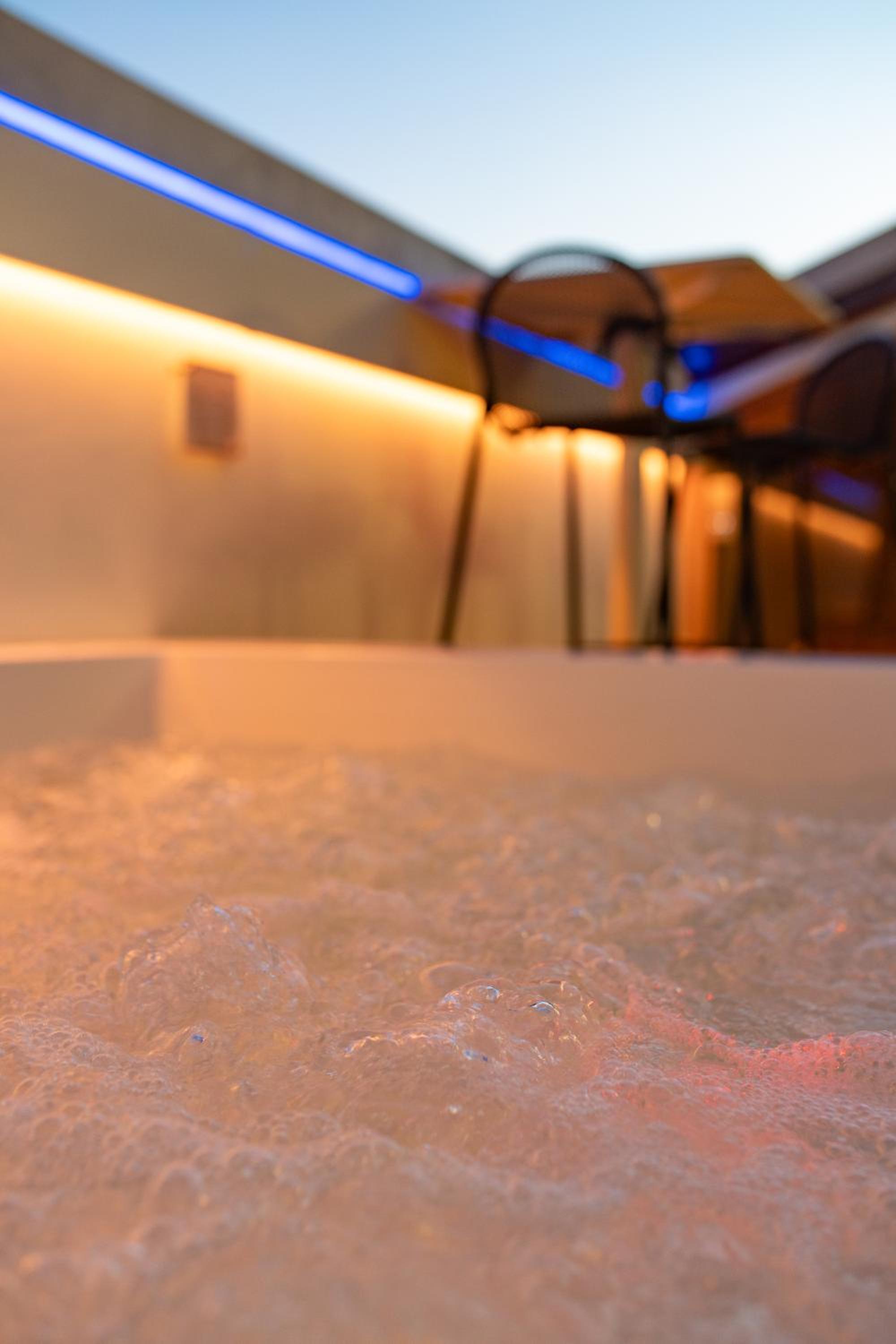 Suite with Spa Bath and Sauna - Photo 22