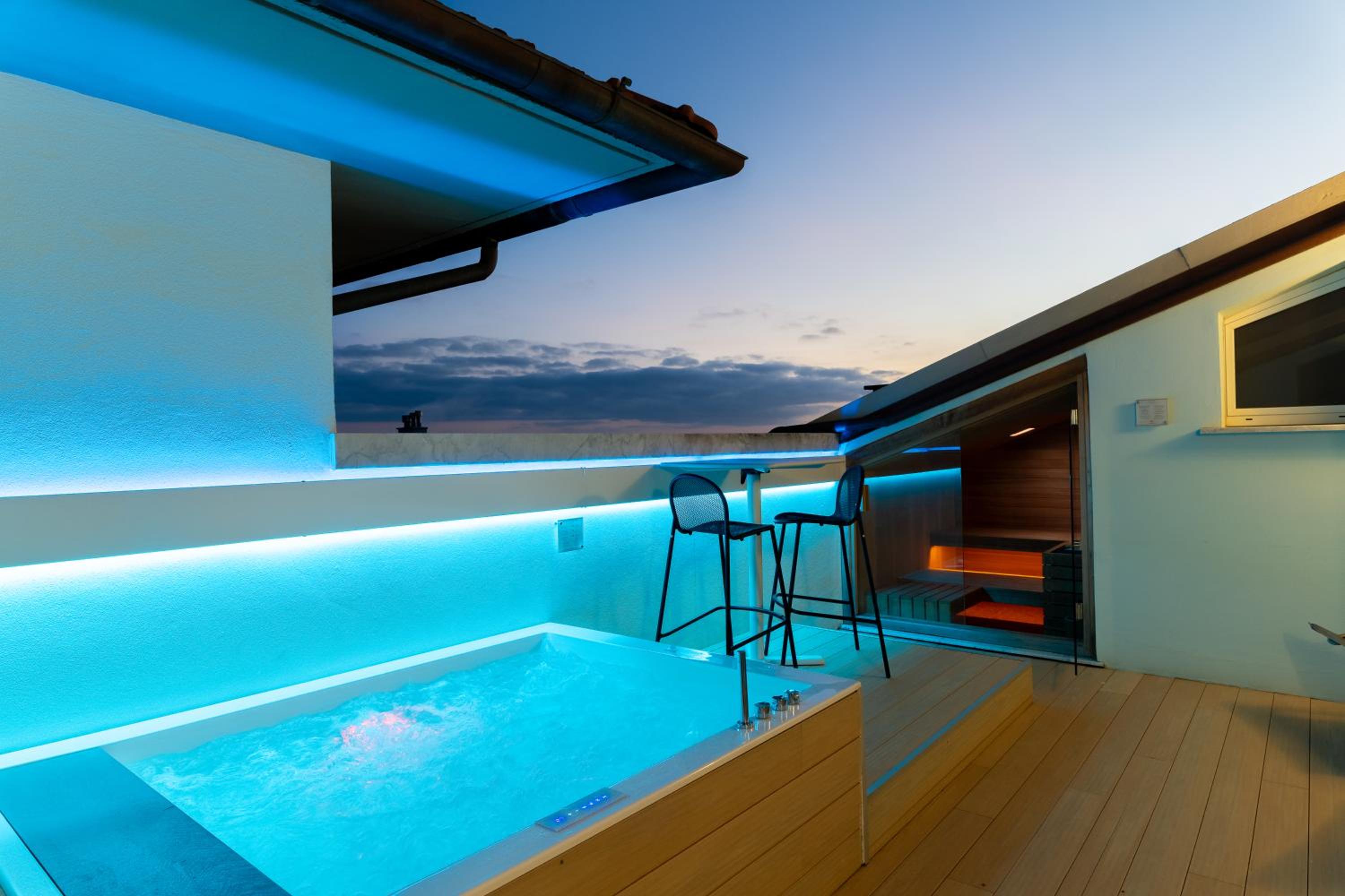 Suite with Spa Bath and Sauna - Photo 19