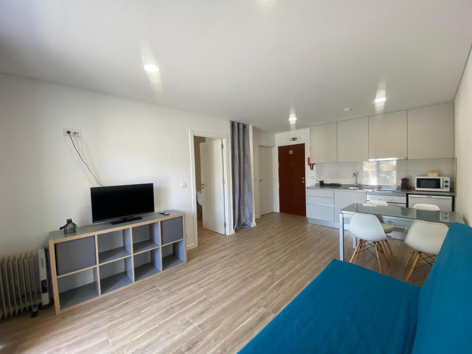 One-Bedroom Apartment with Garden View - Photo 10