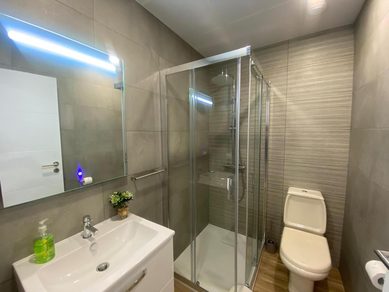 One-Bedroom Apartment - Photo 4