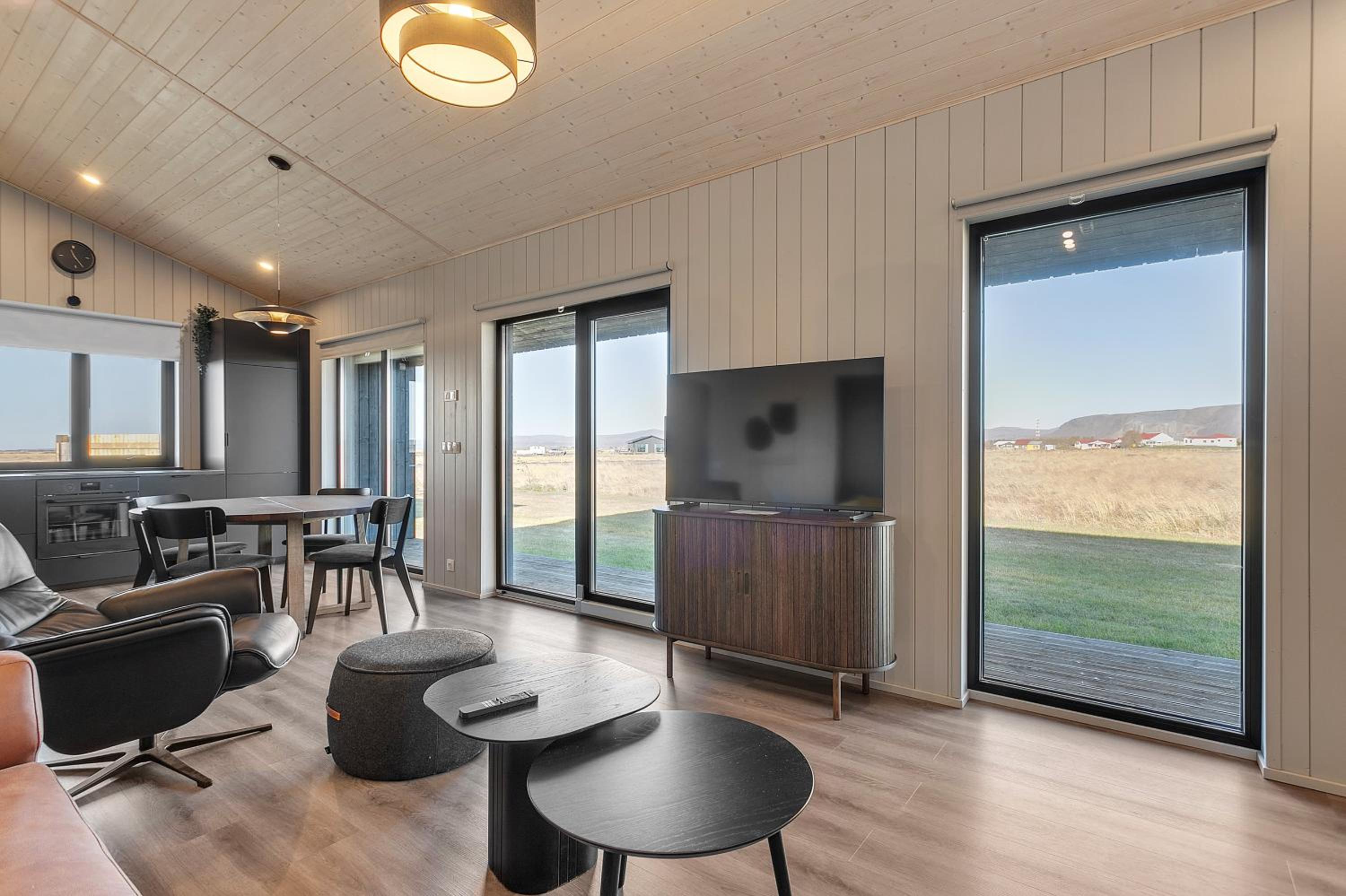 Three-Bedroom House photo 1